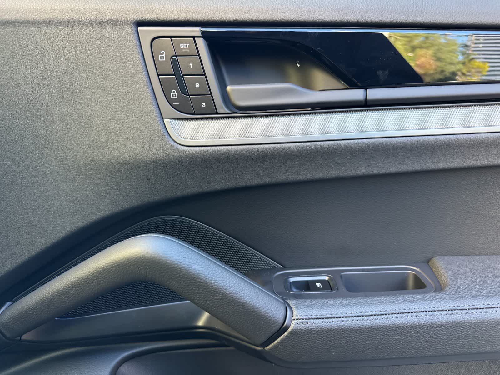 Thumbnail: 2026 Porsche Cayenne - 19