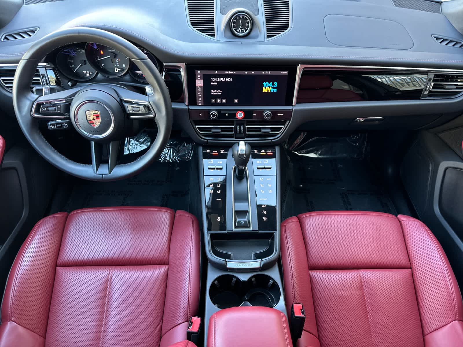 Thumbnail: 2025 Porsche Macan - 6