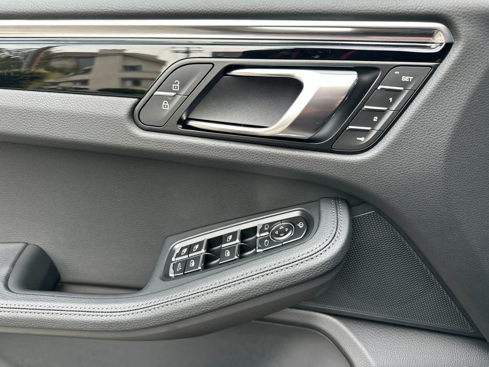 Thumbnail: 2026 Porsche Macan - 12