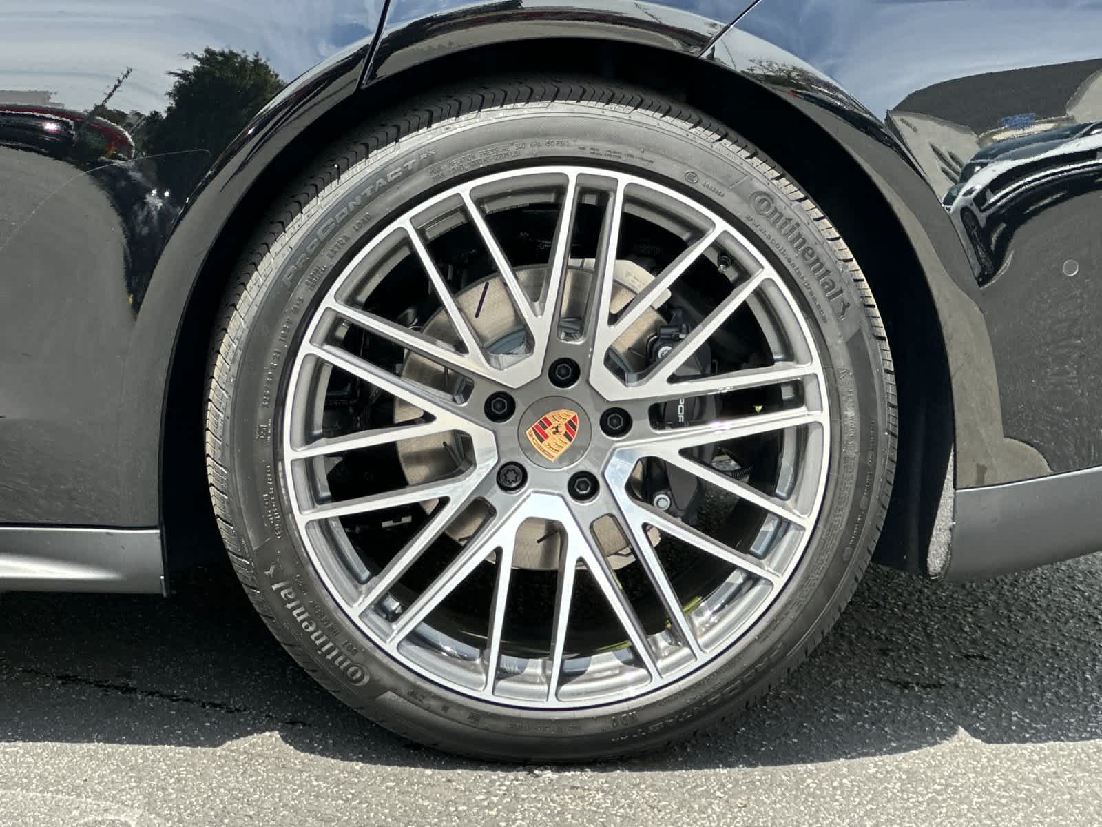 Thumbnail: 2026 Porsche Panamera - 31