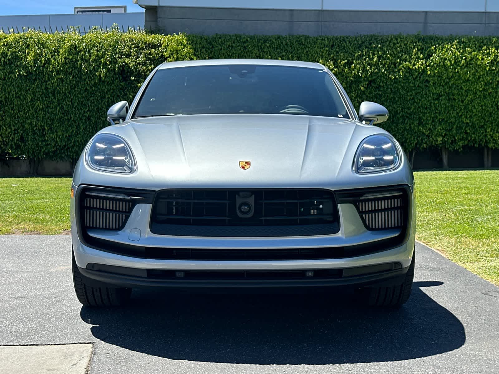 Thumbnail: 2026 Porsche Macan - 11