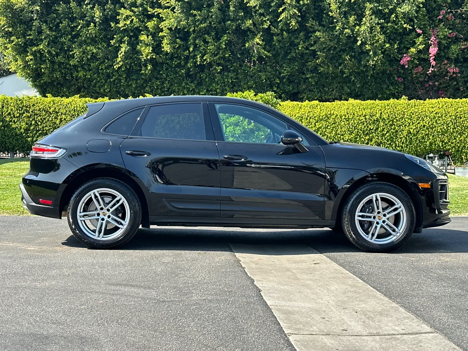 Thumbnail: 2025 Porsche Macan - 9