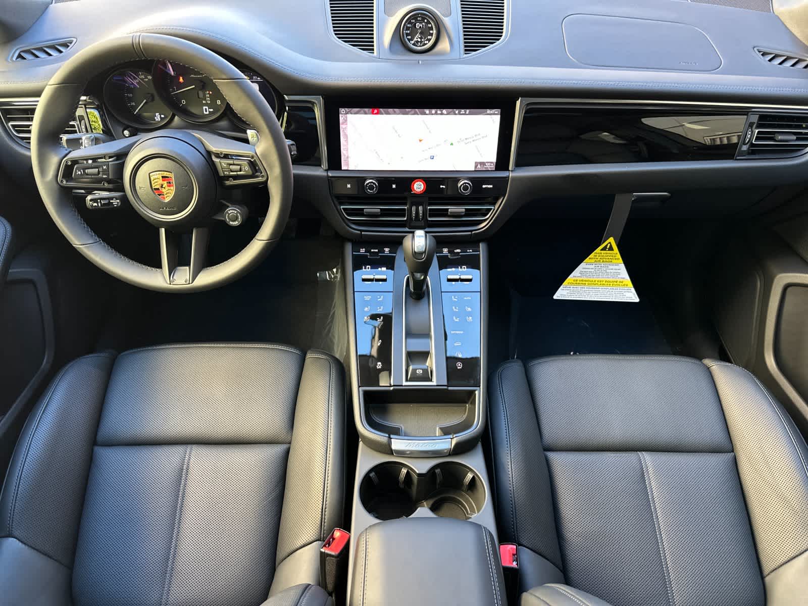 Thumbnail: 2026 Porsche Macan - 6