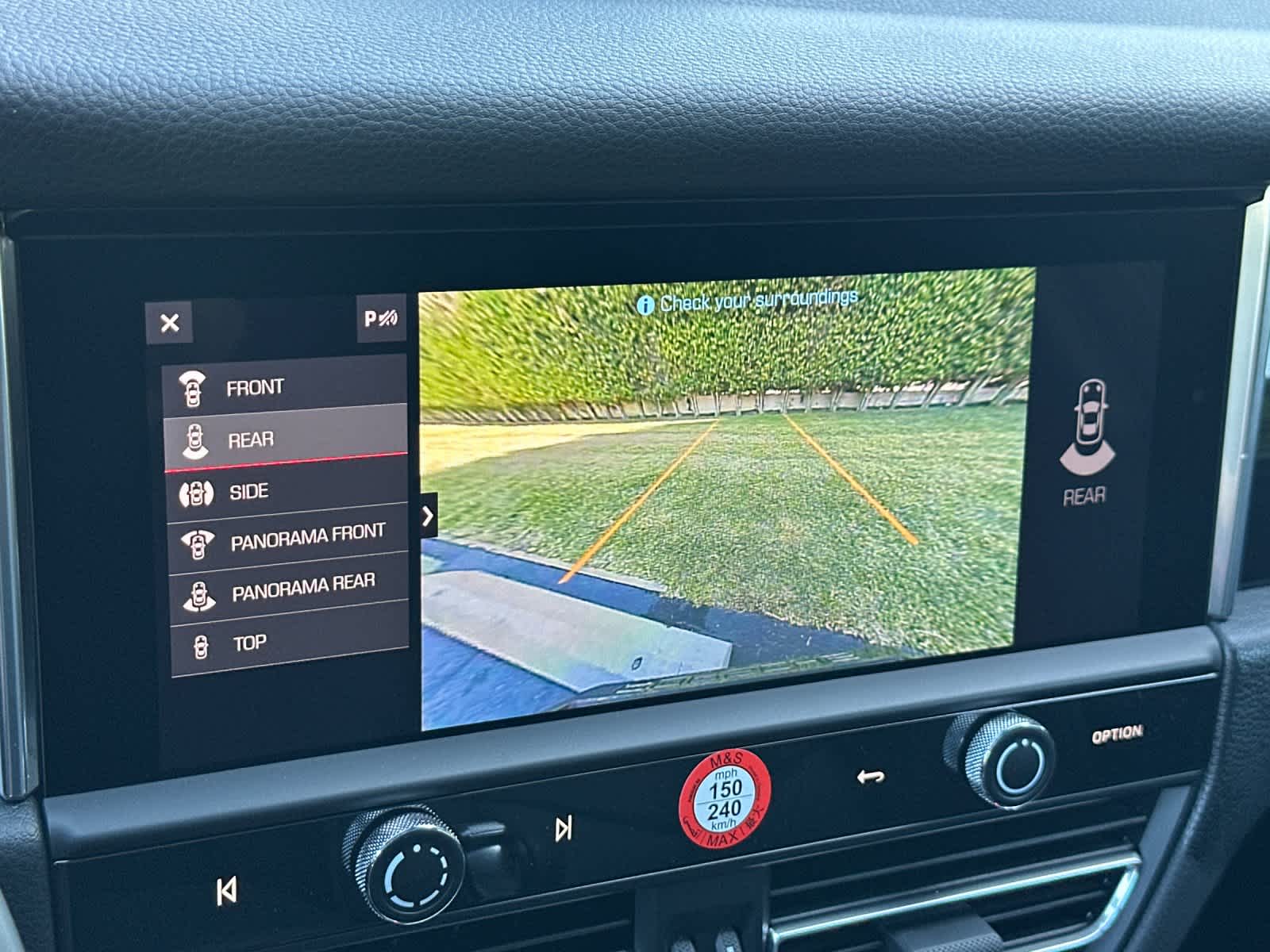 Thumbnail: 2026 Porsche Macan - 23