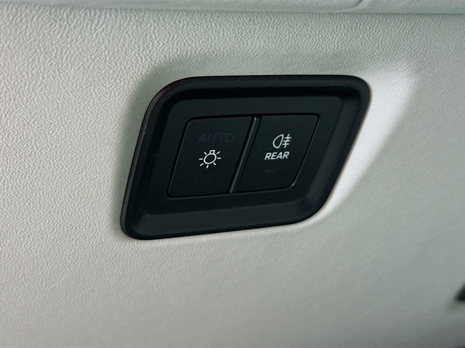 Thumbnail: 2026 Porsche Cayenne - 11