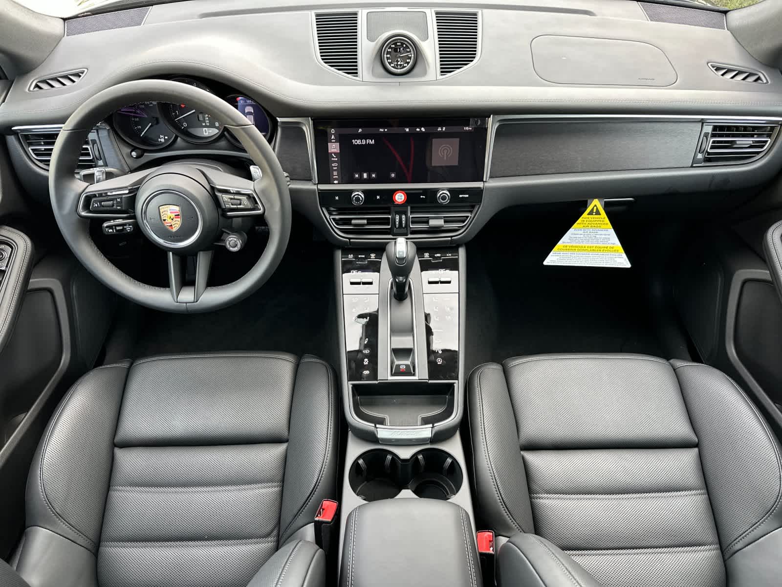 Thumbnail: 2026 Porsche Macan - 6