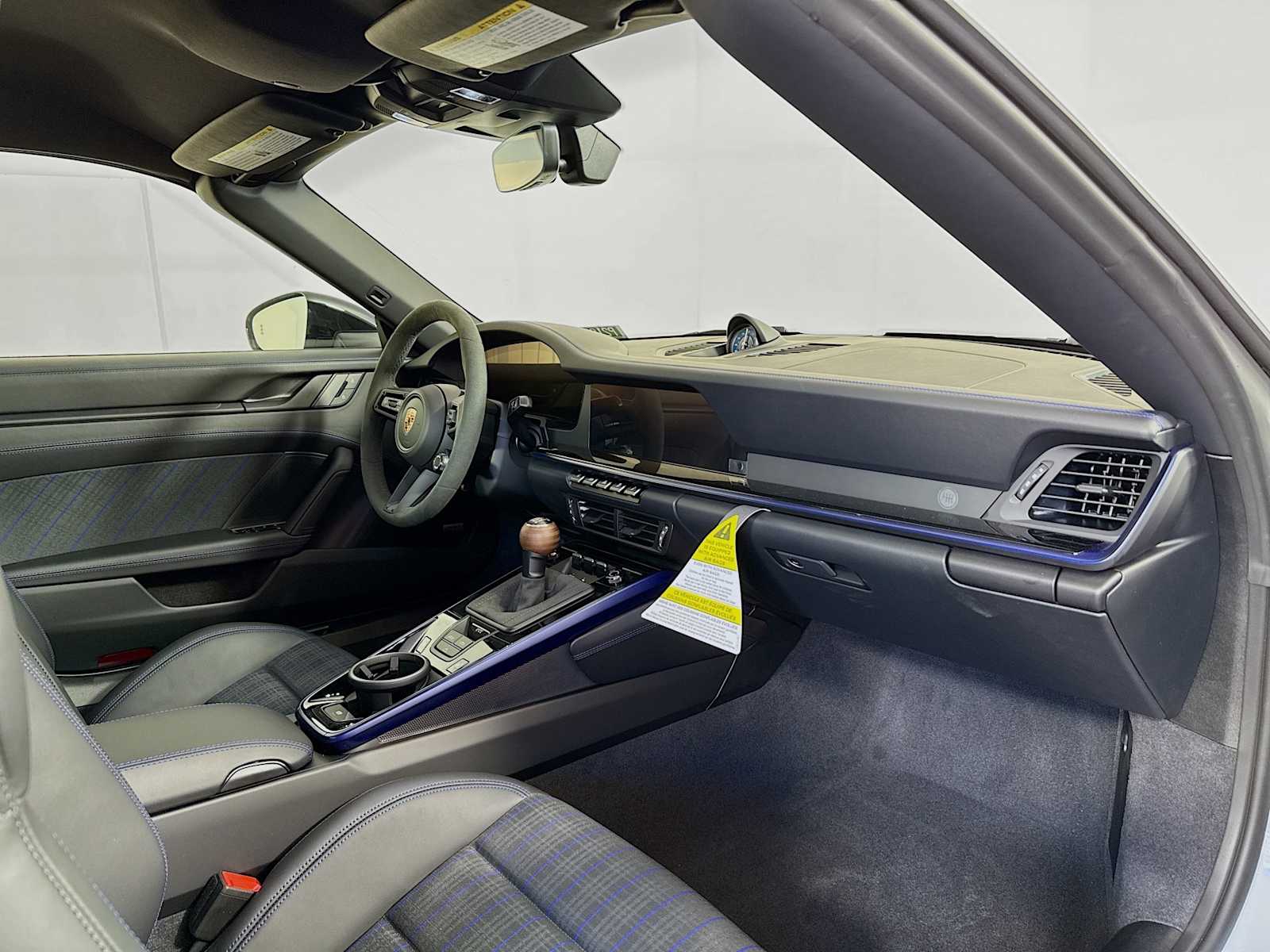 Thumbnail: 2026 Porsche 911 - 23