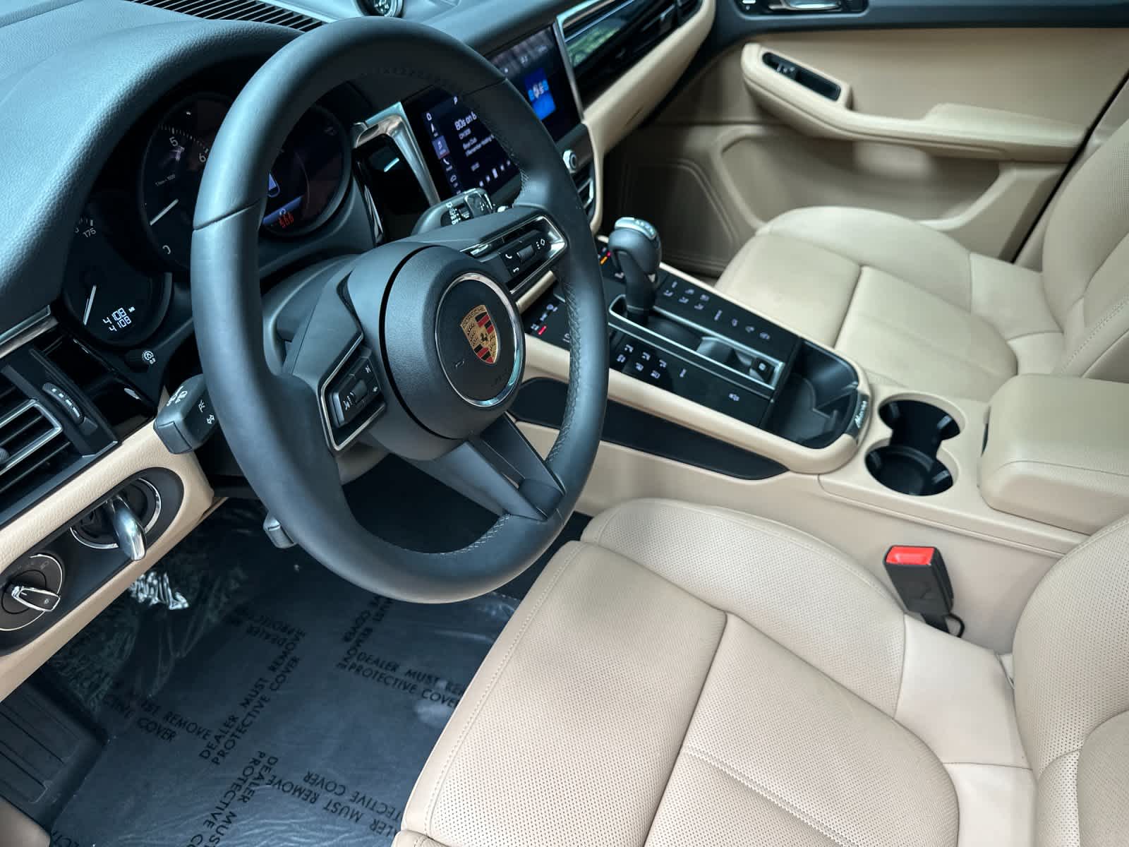 Thumbnail: 2025 Porsche Macan - 4