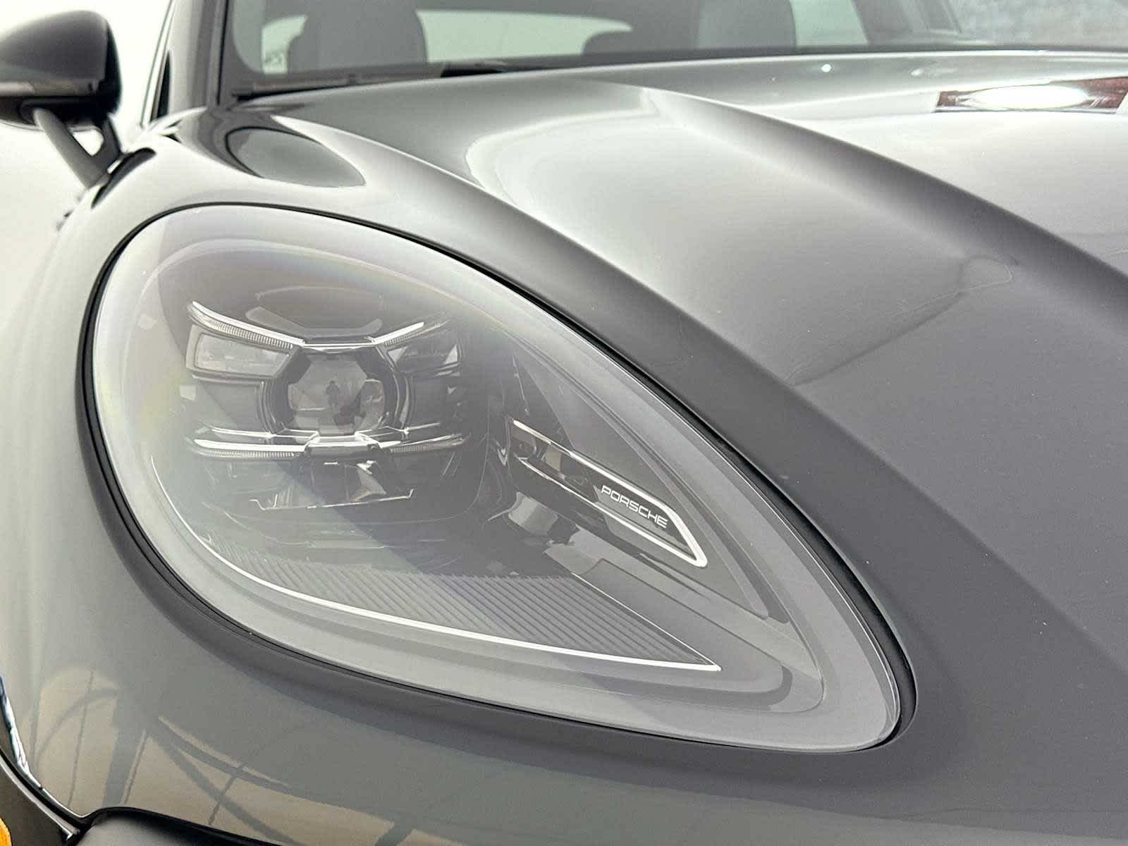 Thumbnail: 2025 Porsche Macan - 28