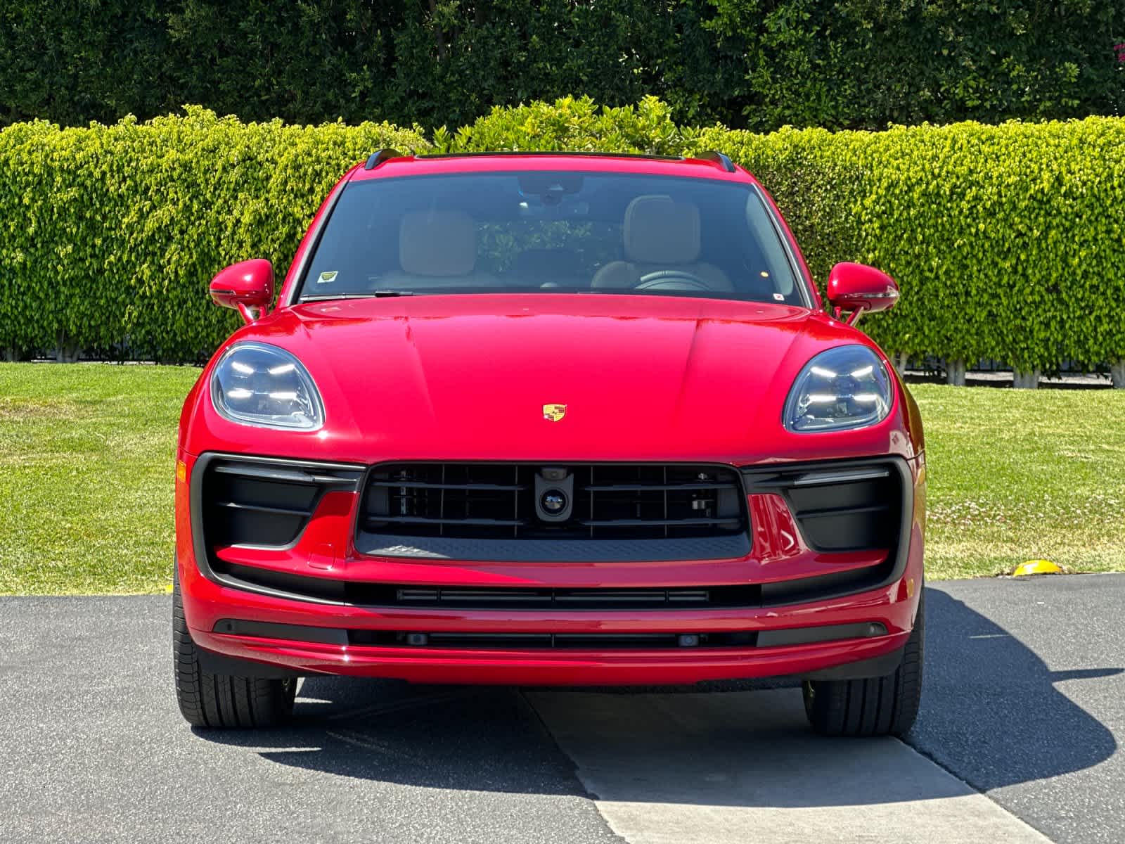 Thumbnail: 2026 Porsche Macan - 11