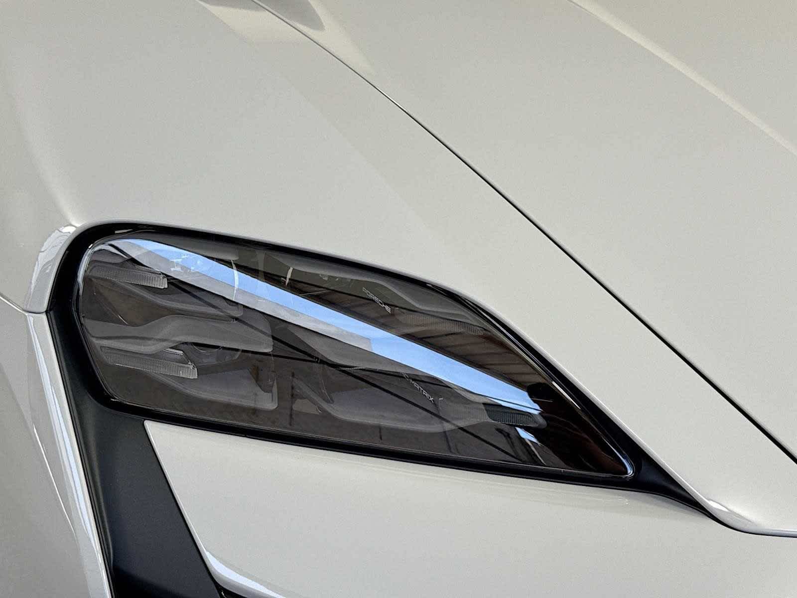 Thumbnail: 2025 Porsche Taycan - 28