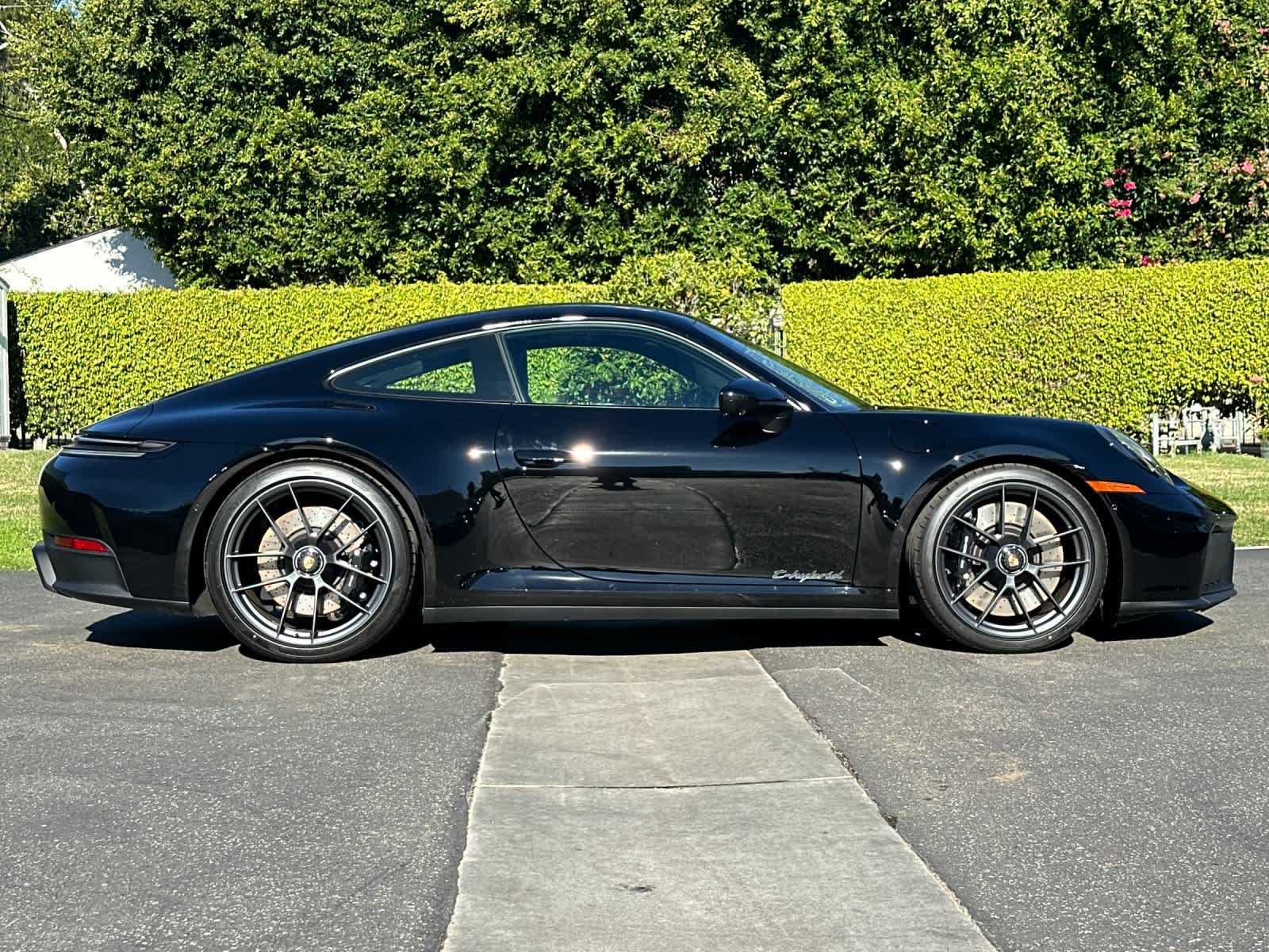 Thumbnail: 2026 Porsche 911 - 8