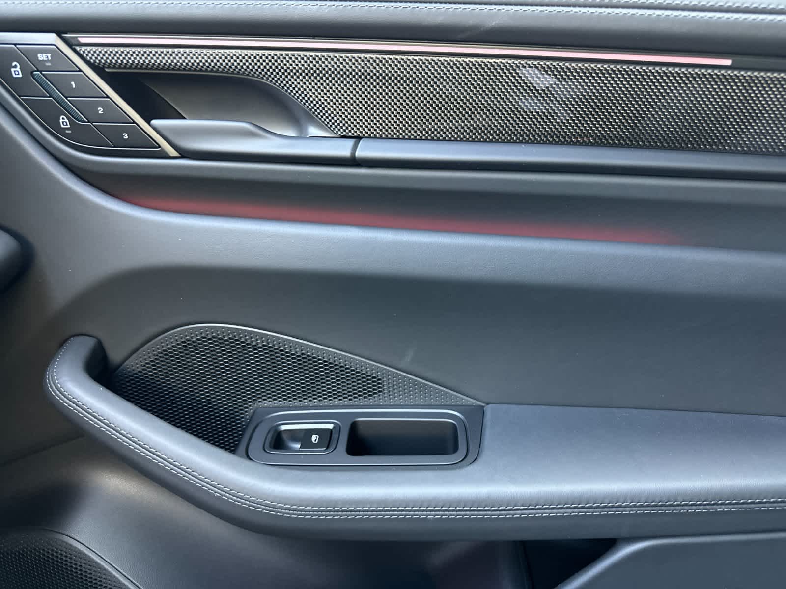 Thumbnail: 2026 Porsche Macan - 19