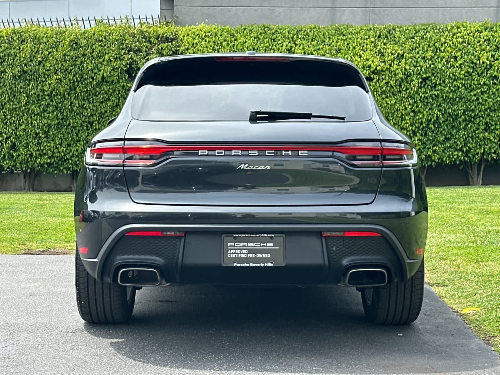 Thumbnail: 2025 Porsche Macan - 6