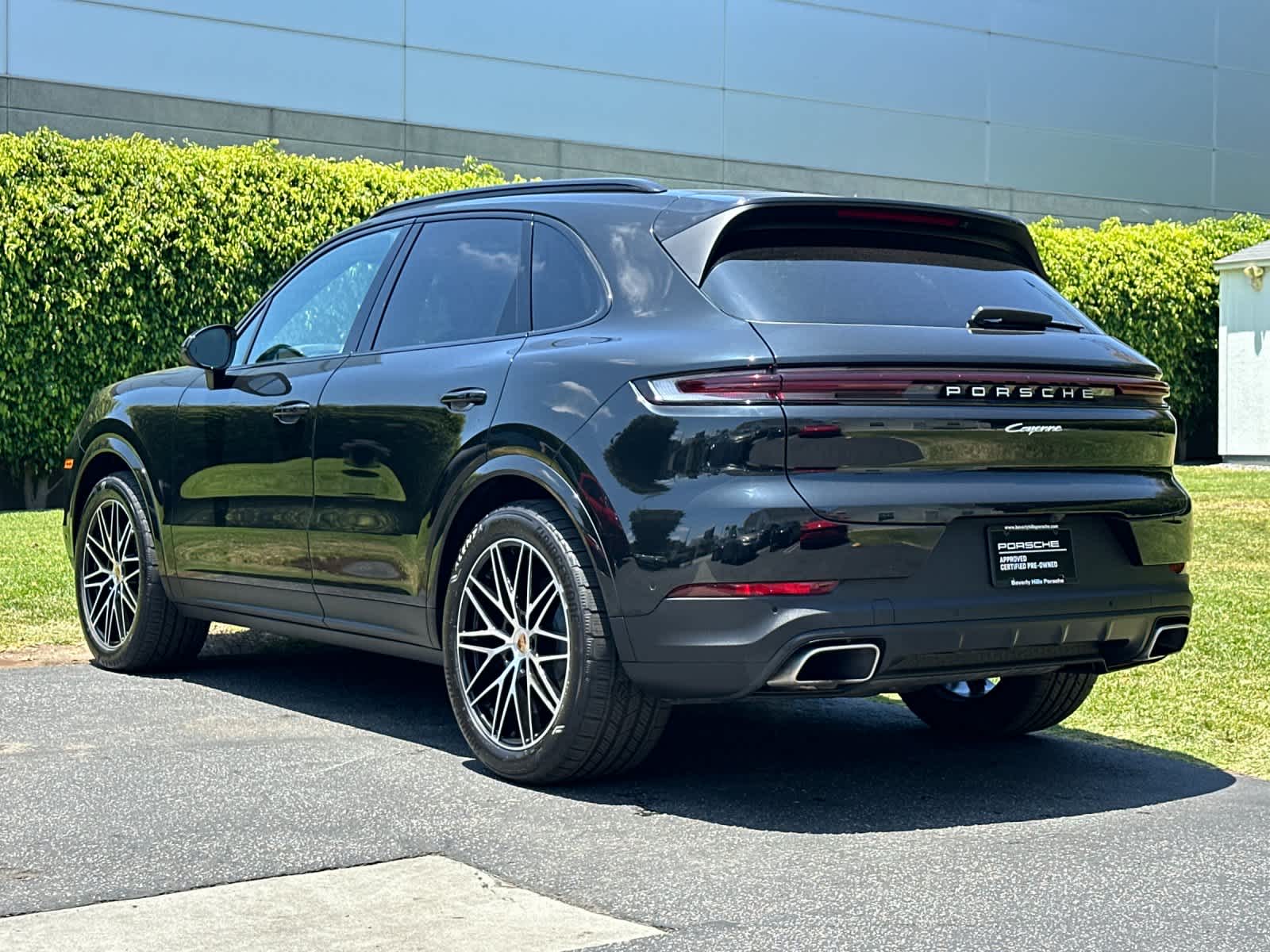 Thumbnail: 2026 Porsche Cayenne - 2