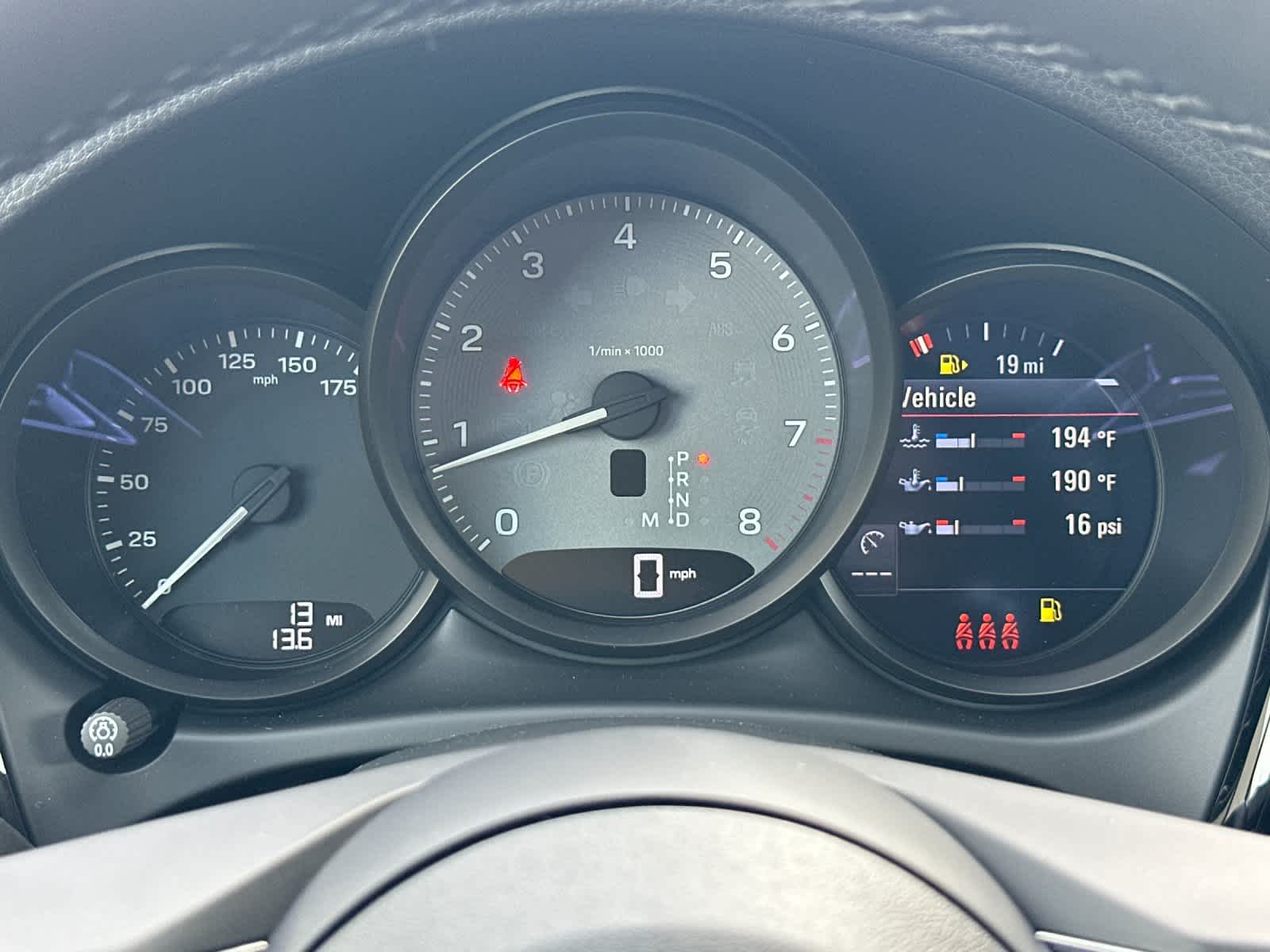 Thumbnail: 2026 Porsche Macan - 29