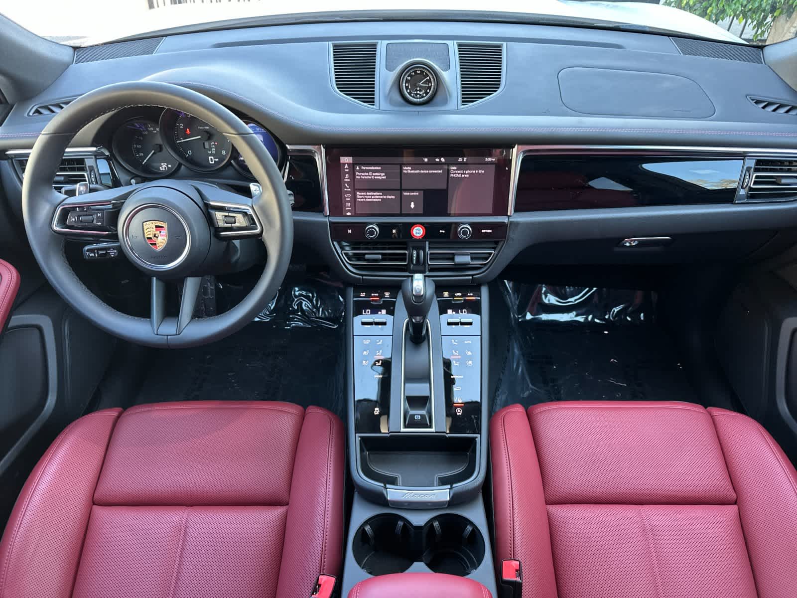 Thumbnail: 2026 Porsche Macan - 6