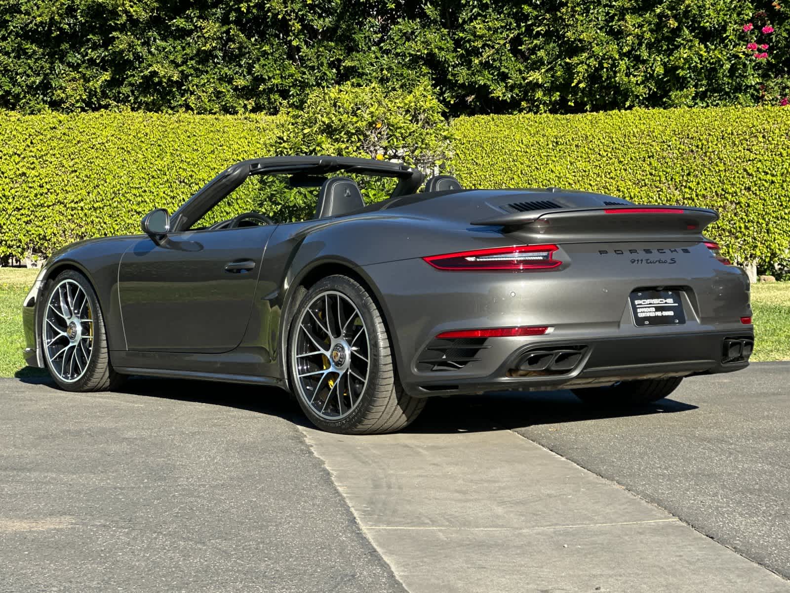 Thumbnail: 2019 Porsche 911 - 3