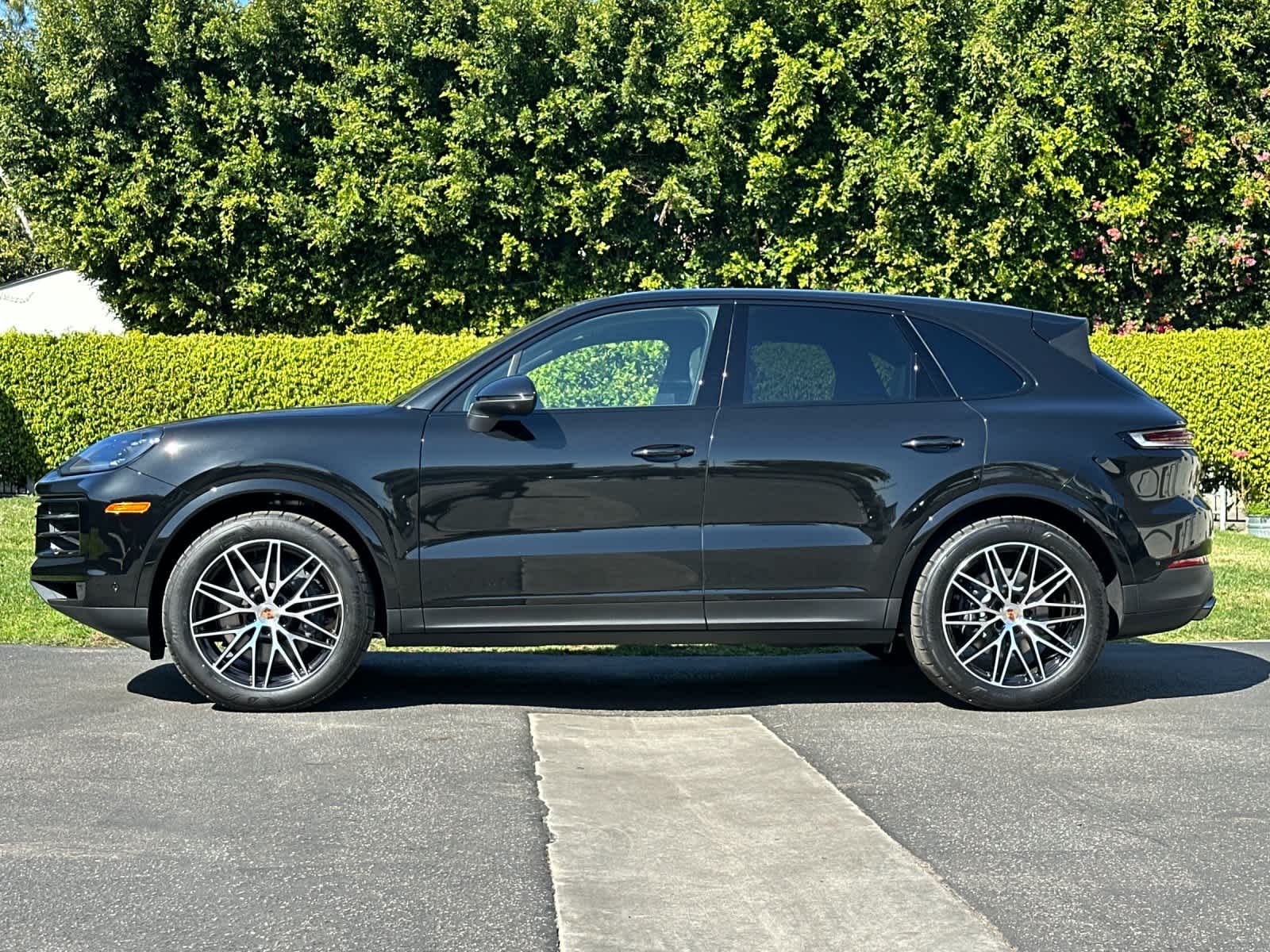 Thumbnail: 2026 Porsche Cayenne - 2