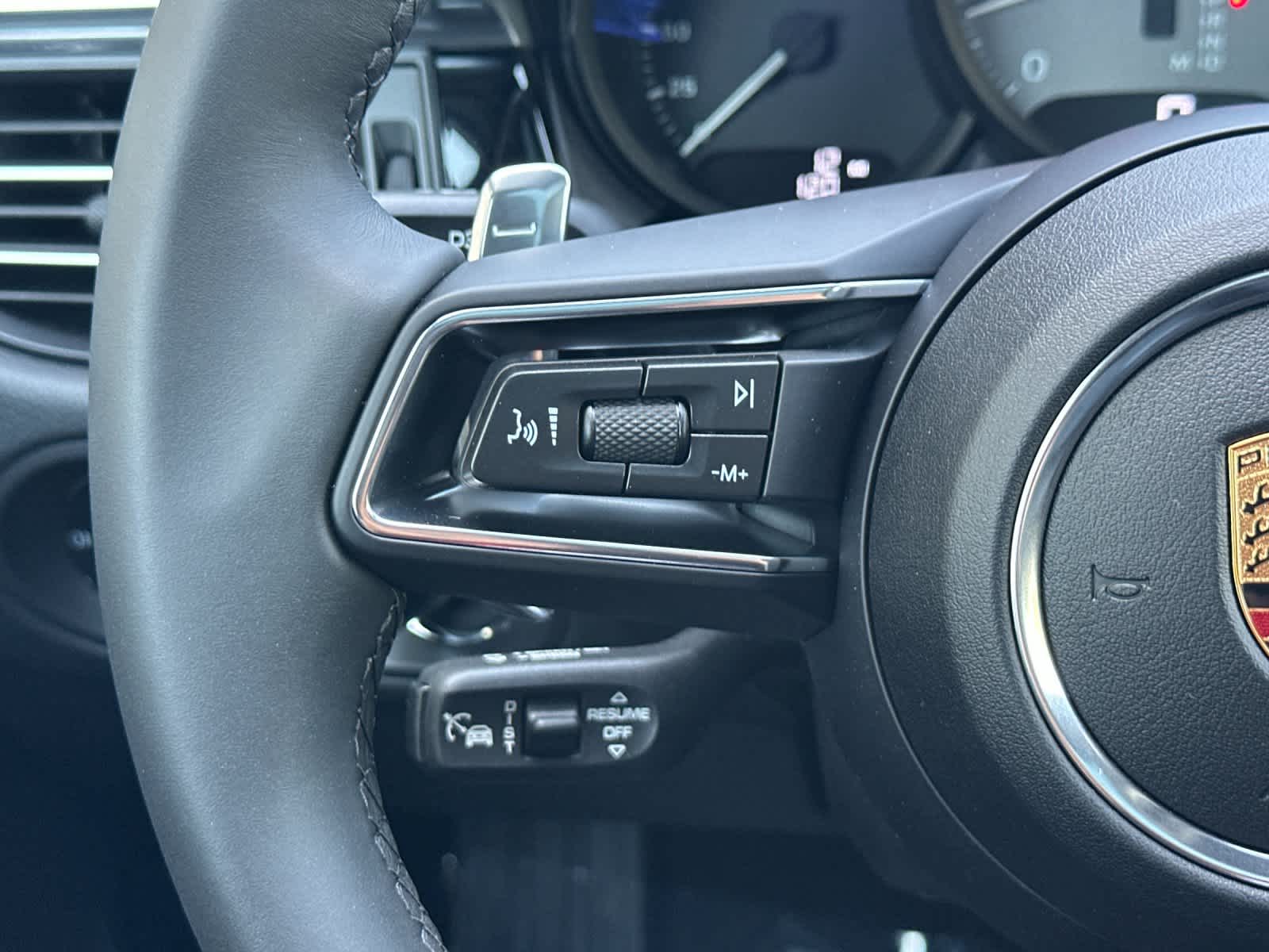 Thumbnail: 2026 Porsche Macan - 27