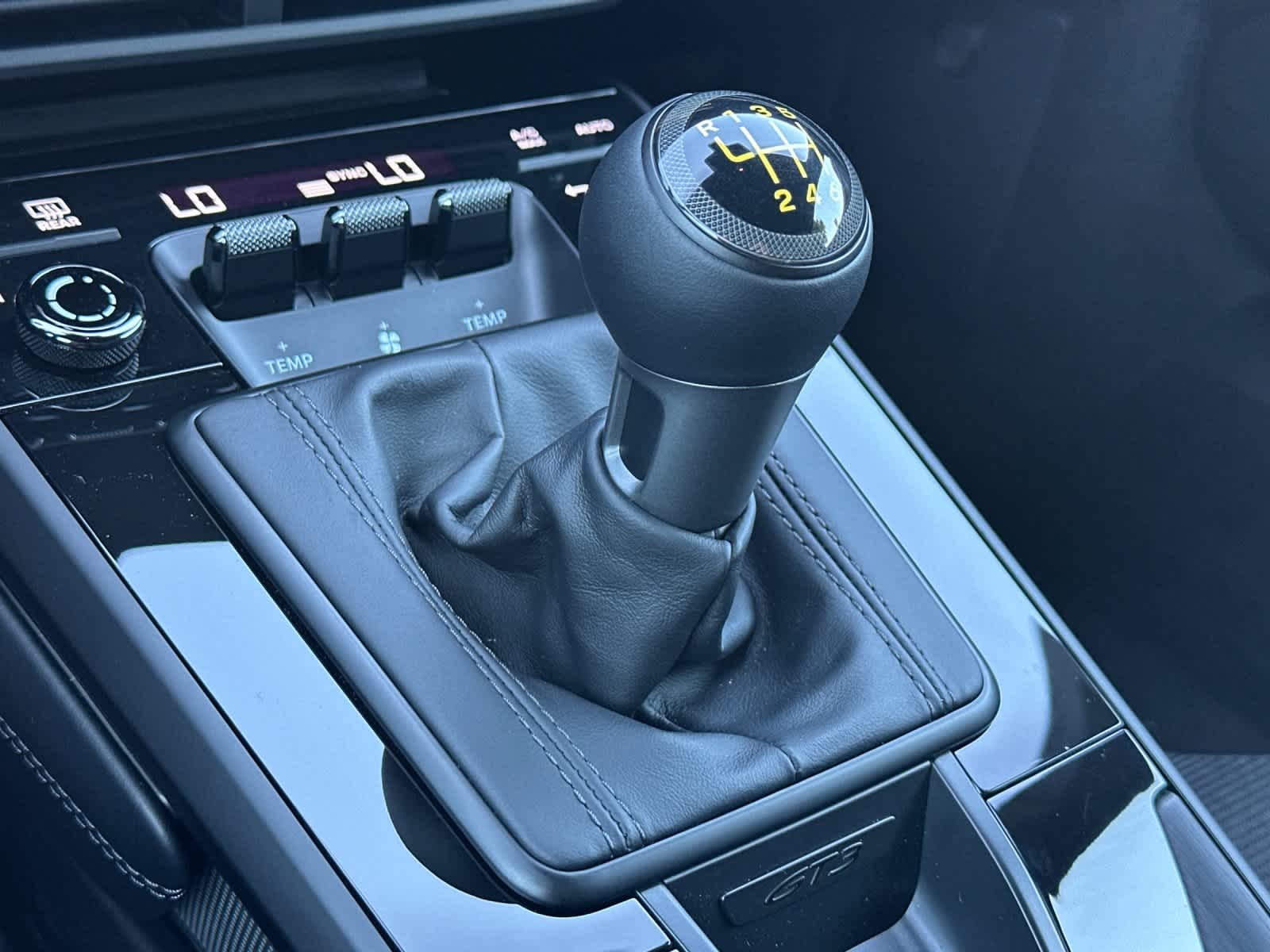 Thumbnail: 2026 Porsche 911 - 20