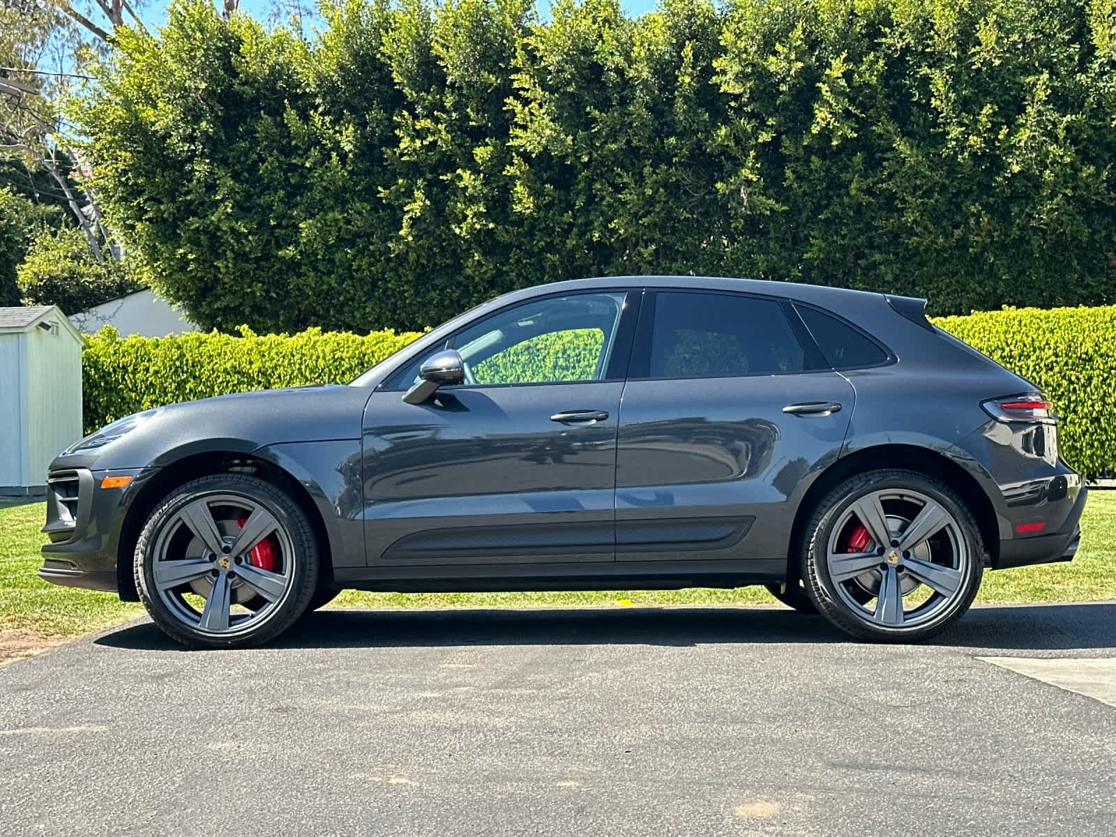 Thumbnail: 2026 Porsche Macan - 2