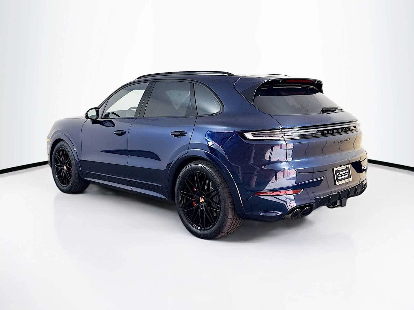 Thumbnail: 2026 Porsche Cayenne - 3