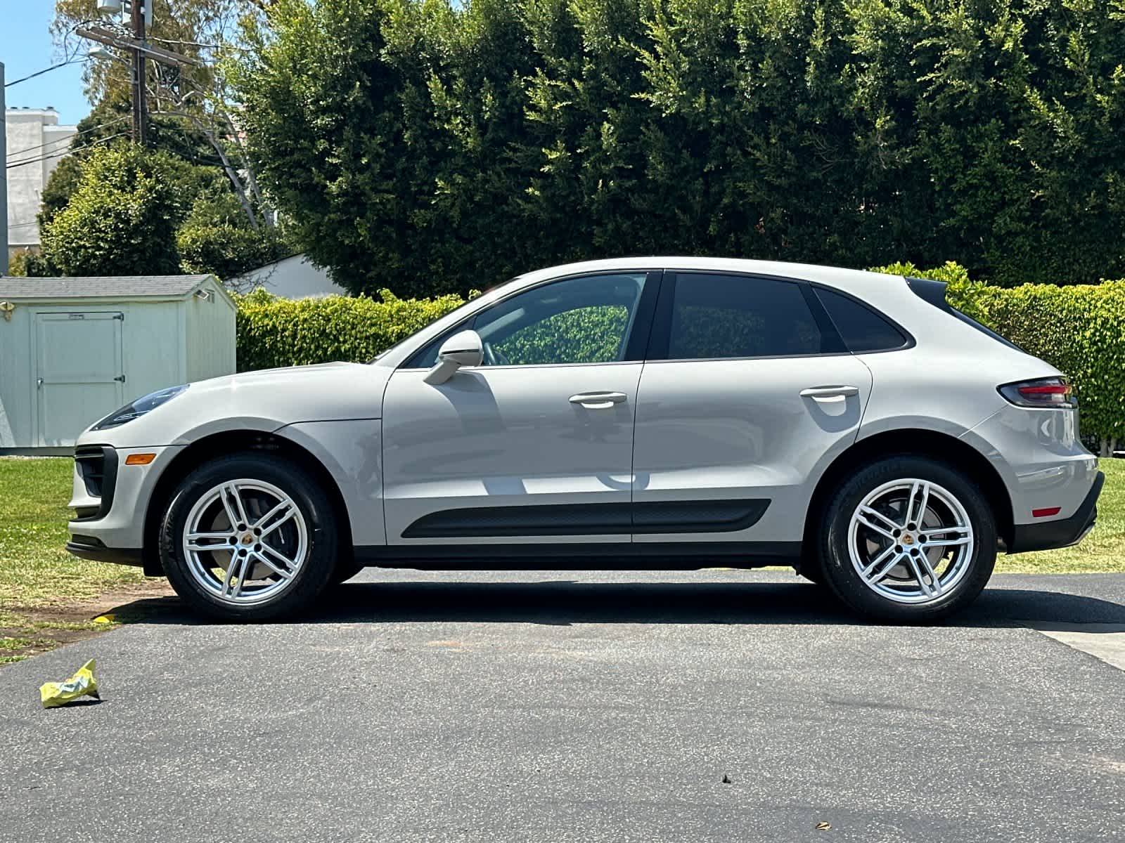 Thumbnail: 2024 Porsche Macan - 2