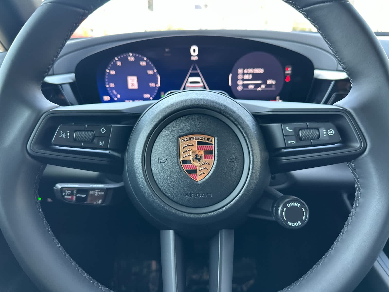 Thumbnail: 2026 Porsche Macan - 27