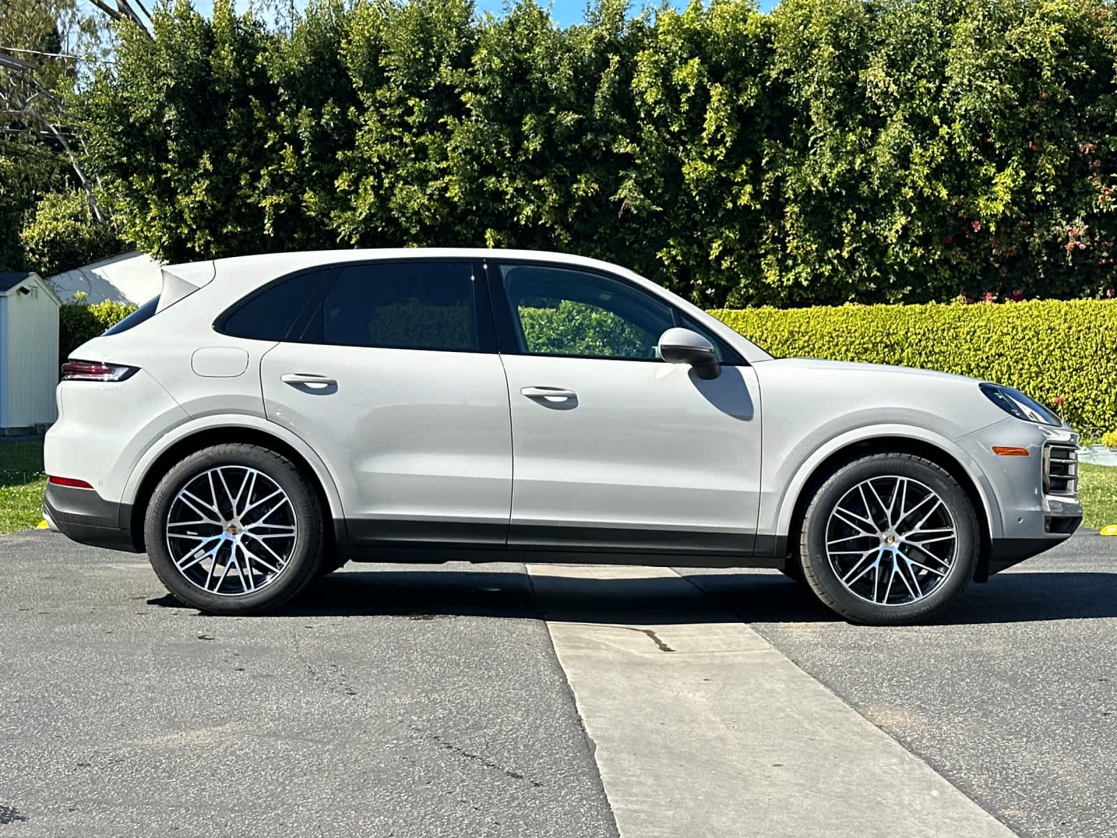 Thumbnail: 2025 Porsche Cayenne - 9