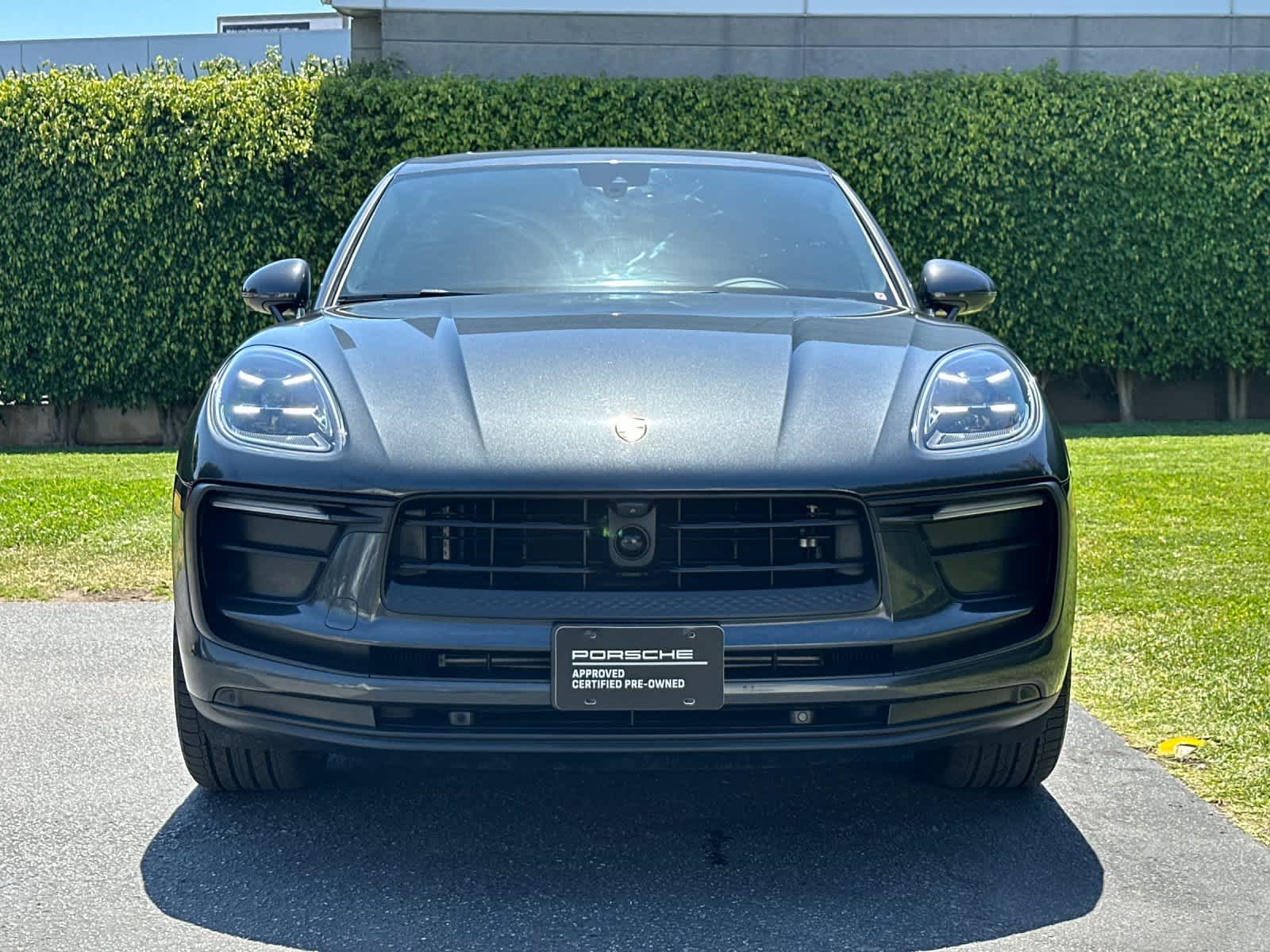 Thumbnail: 2025 Porsche Macan - 11