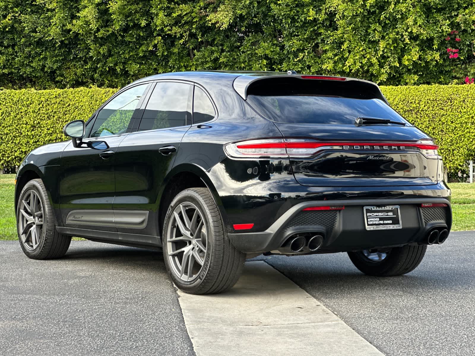 Thumbnail: 2025 Porsche Macan - 3