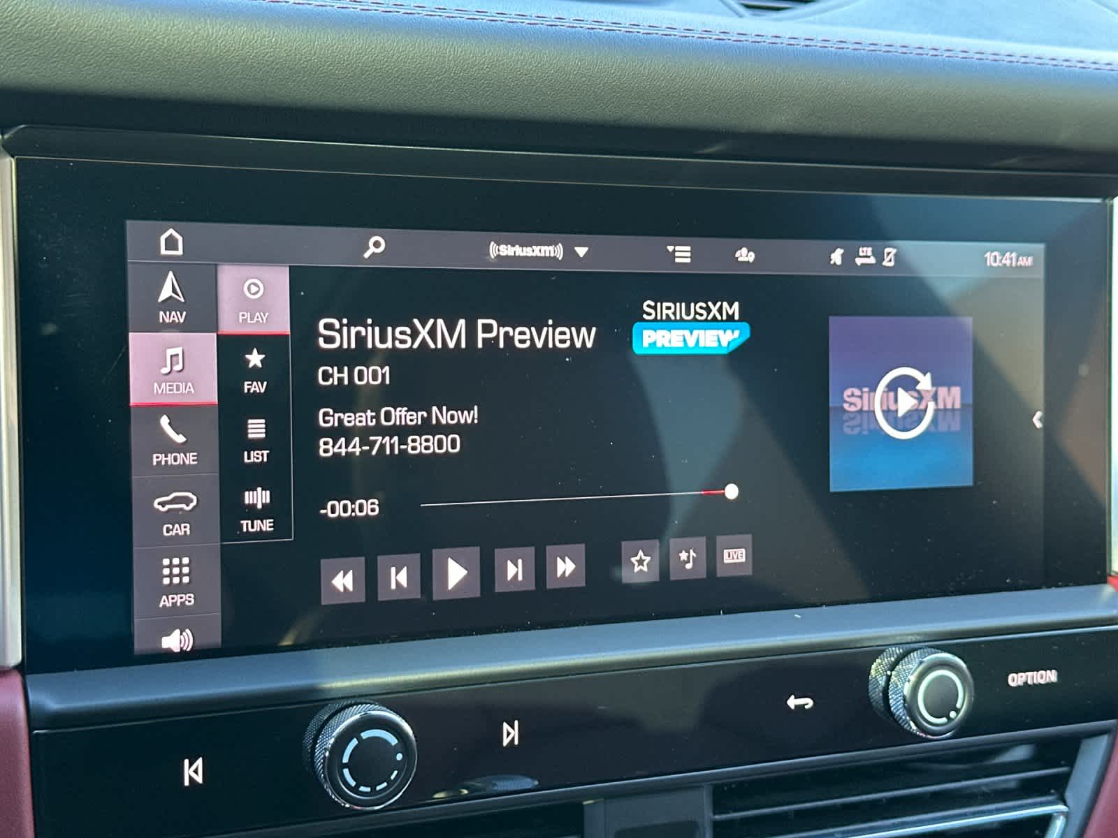 Thumbnail: 2022 Porsche Macan - 21