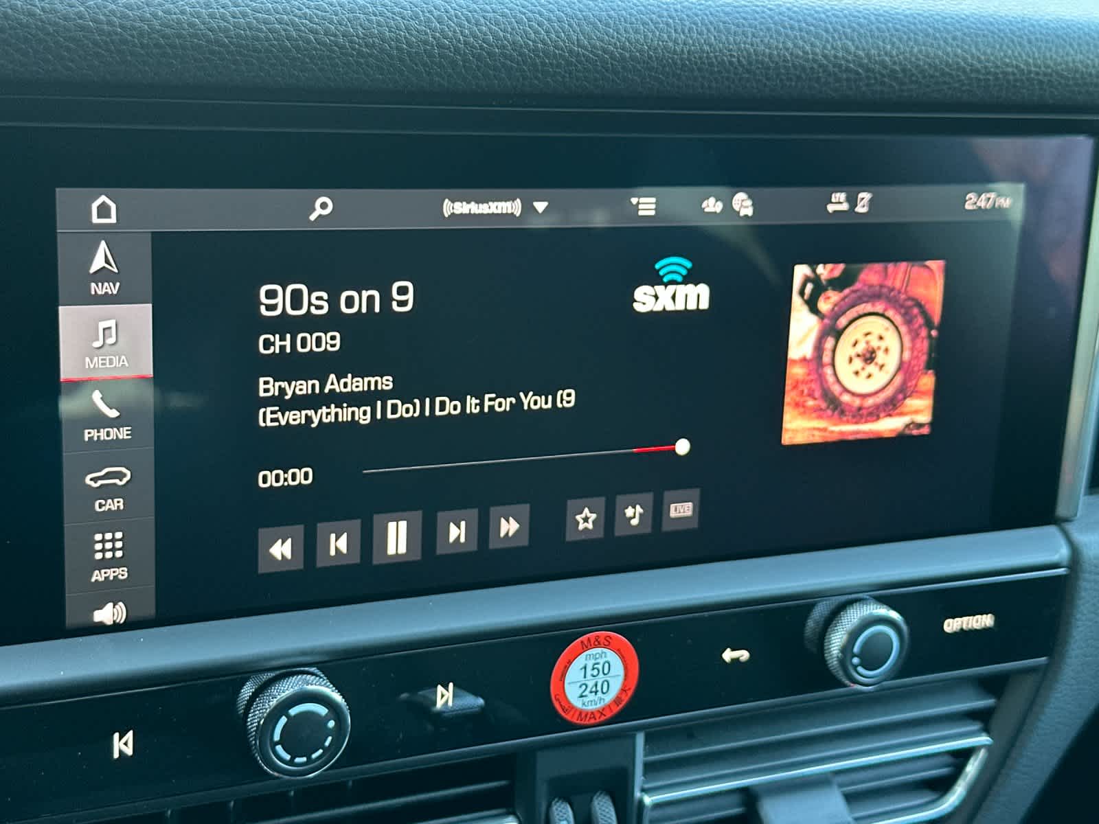 Thumbnail: 2026 Porsche Macan - 21