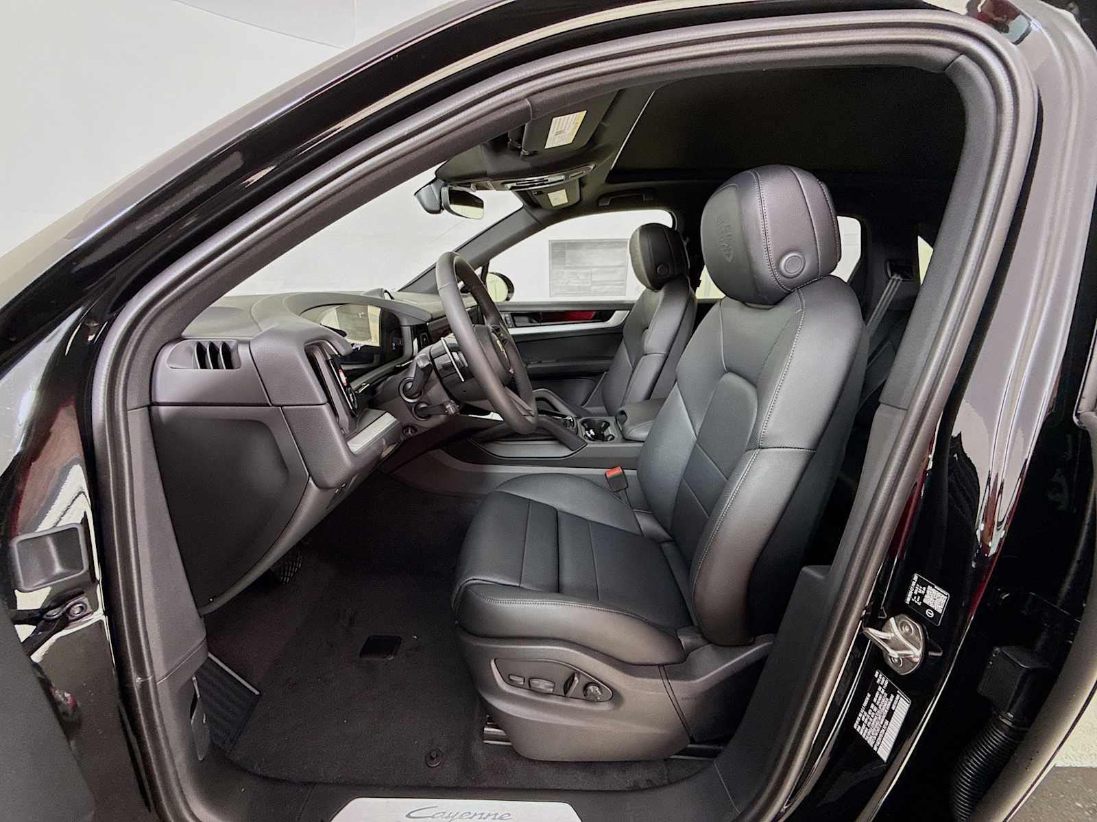 Thumbnail: 2026 Porsche Cayenne - 5