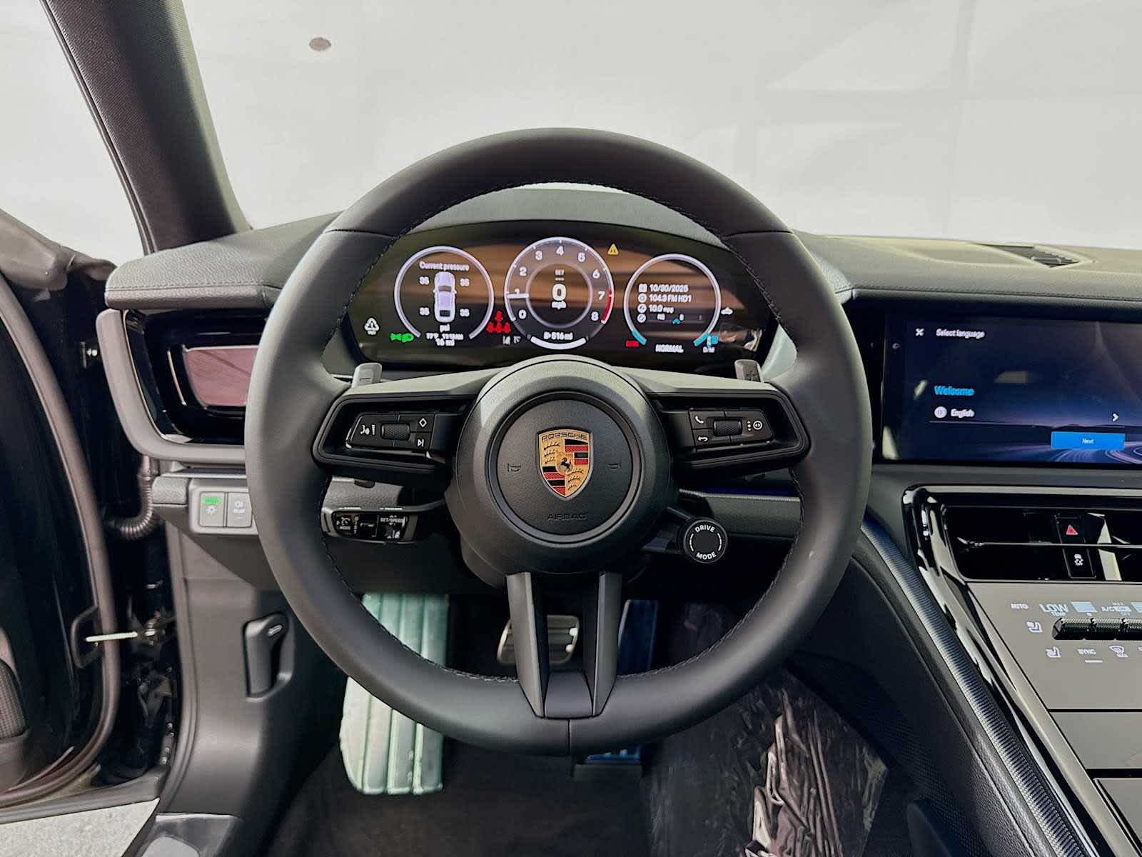 Thumbnail: 2026 Porsche Panamera - 12