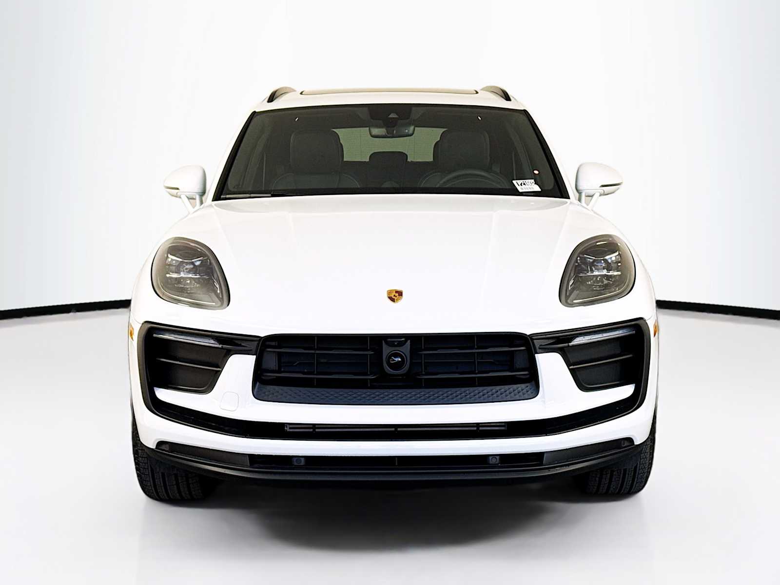 Thumbnail: 2026 Porsche Macan - 6