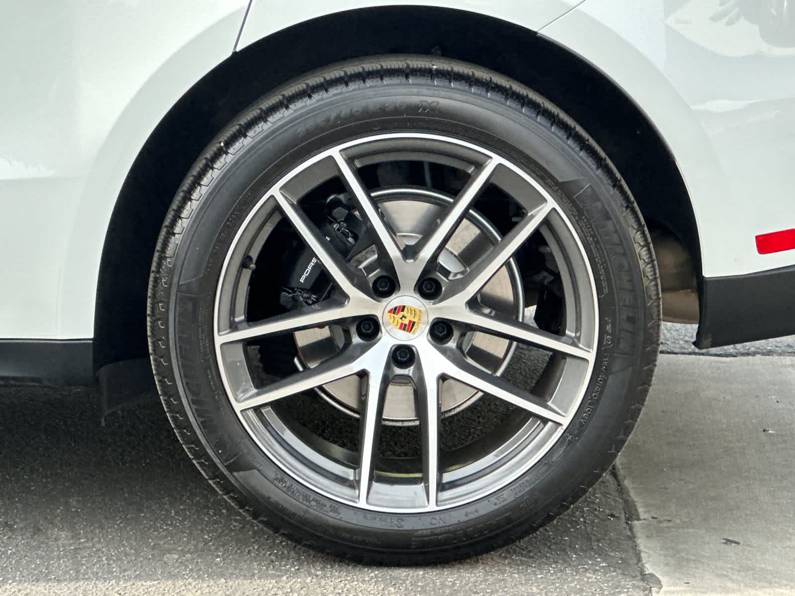 Thumbnail: 2025 Porsche Macan - 32