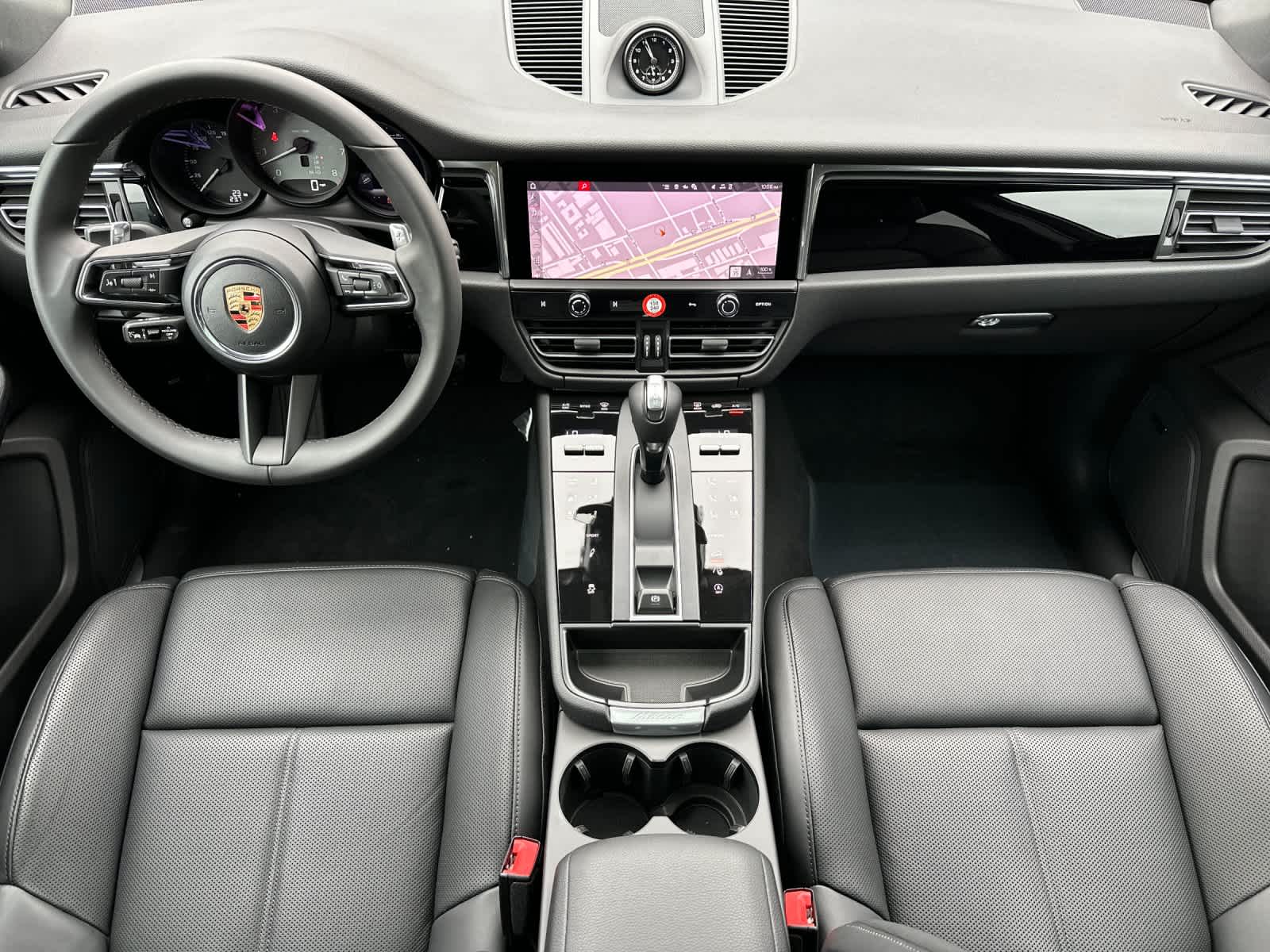 Thumbnail: 2026 Porsche Macan - 6