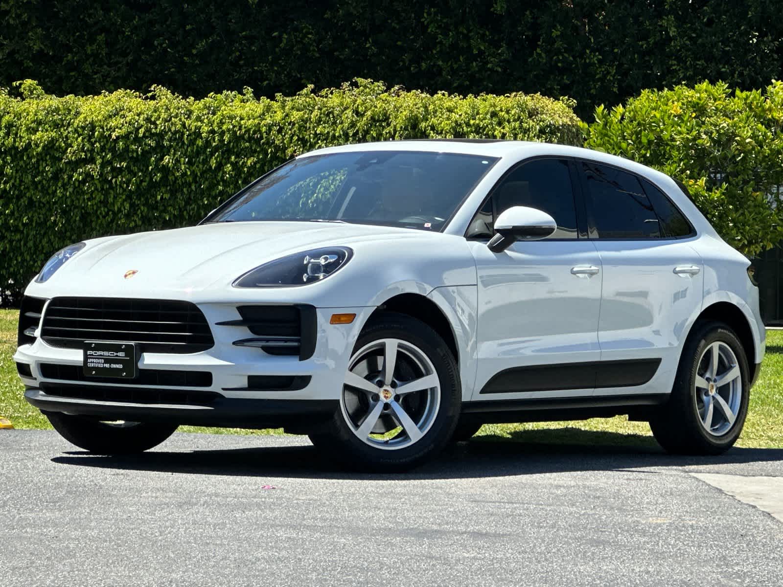 Thumbnail: 2019 Porsche Macan - 1