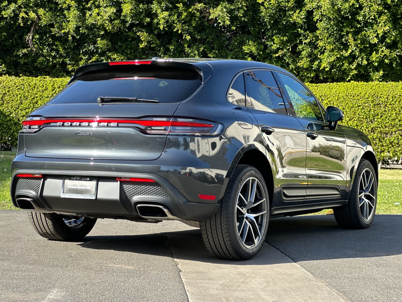 Thumbnail: 2026 Porsche Macan - 8