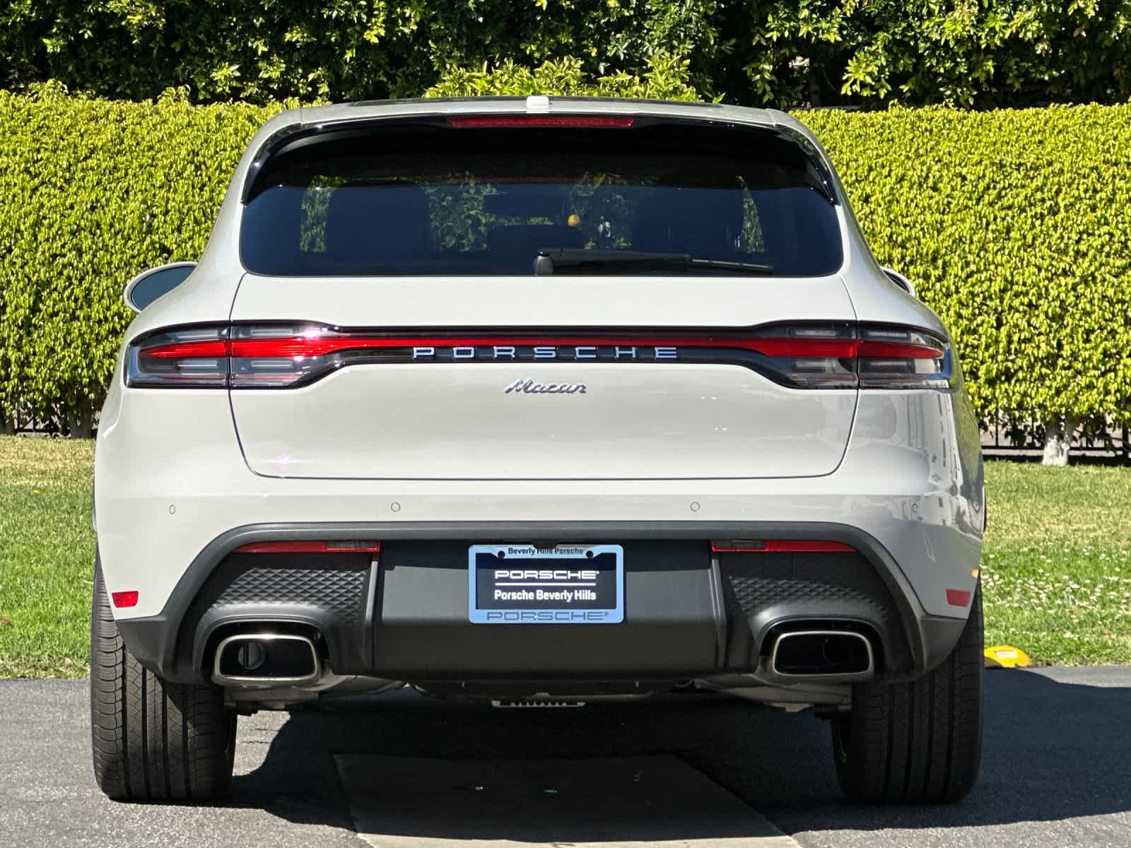 Thumbnail: 2026 Porsche Macan - 7