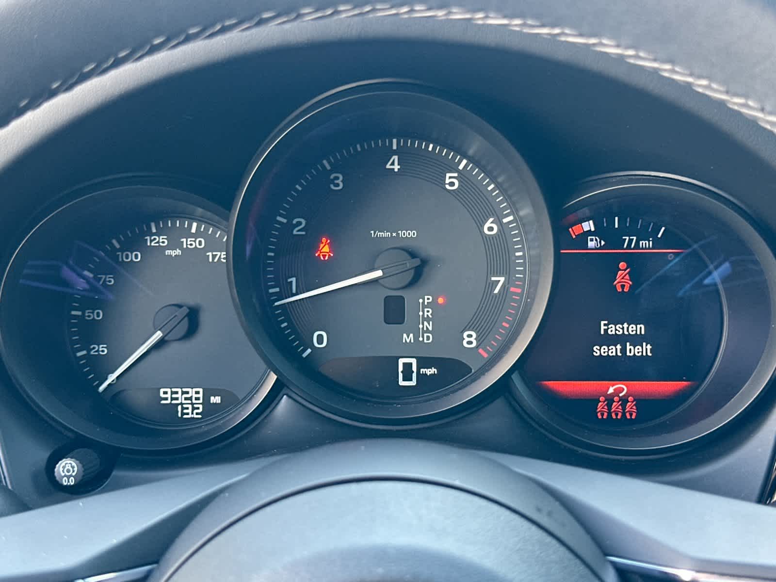 Thumbnail: 2025 Porsche Macan - 30