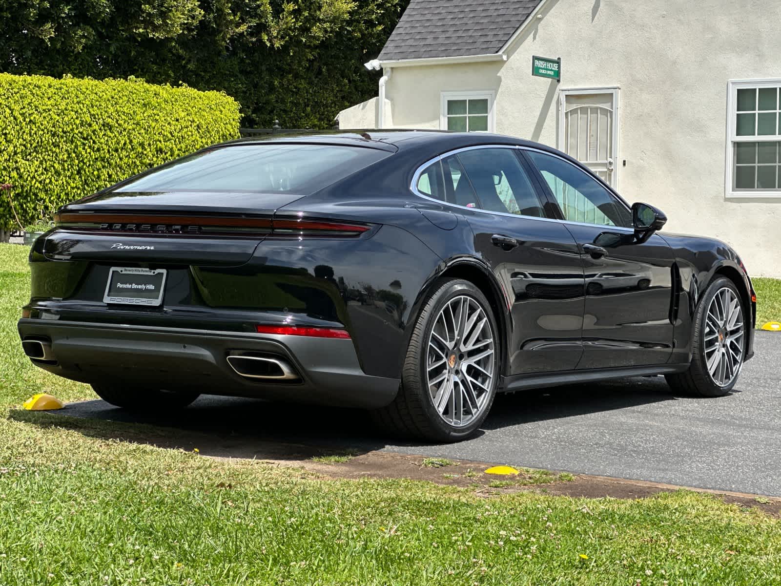 Thumbnail: 2026 Porsche Panamera - 8