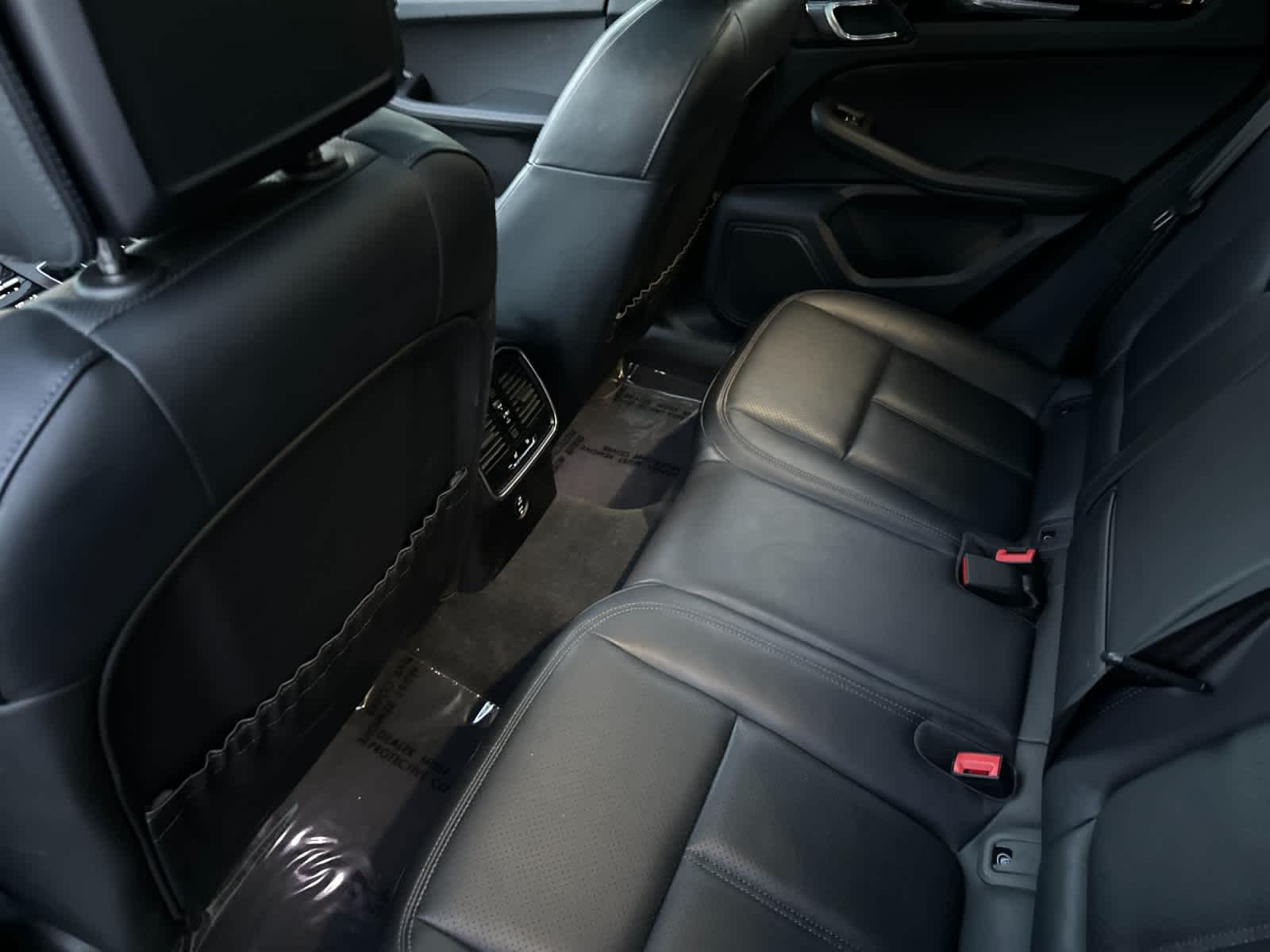 Thumbnail: 2025 Porsche Macan - 13