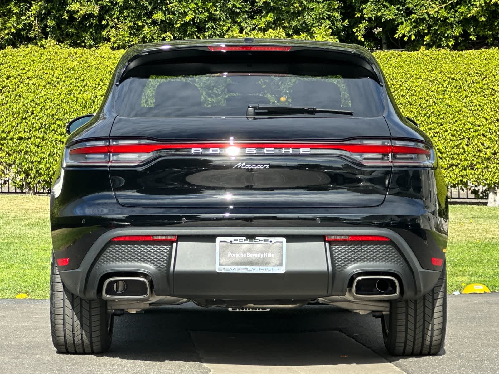 Thumbnail: 2026 Porsche Macan - 7