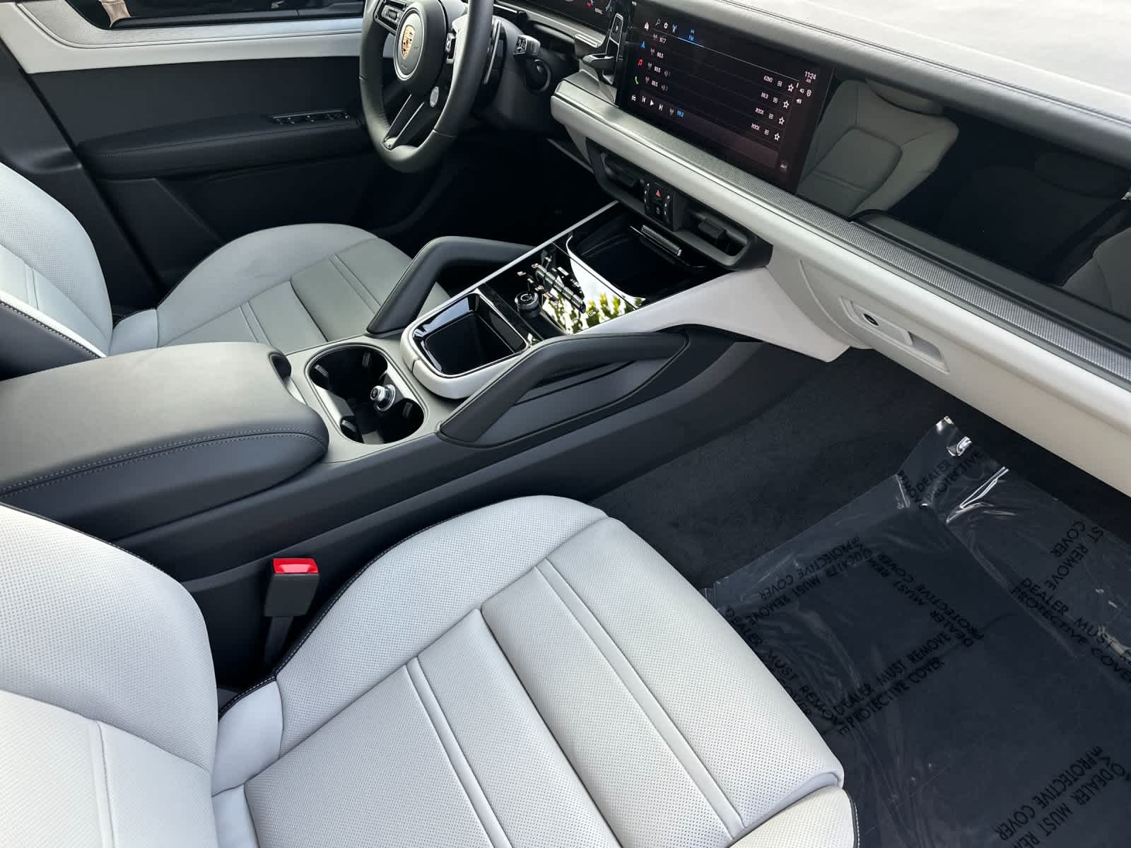 Thumbnail: 2026 Porsche Cayenne - 17