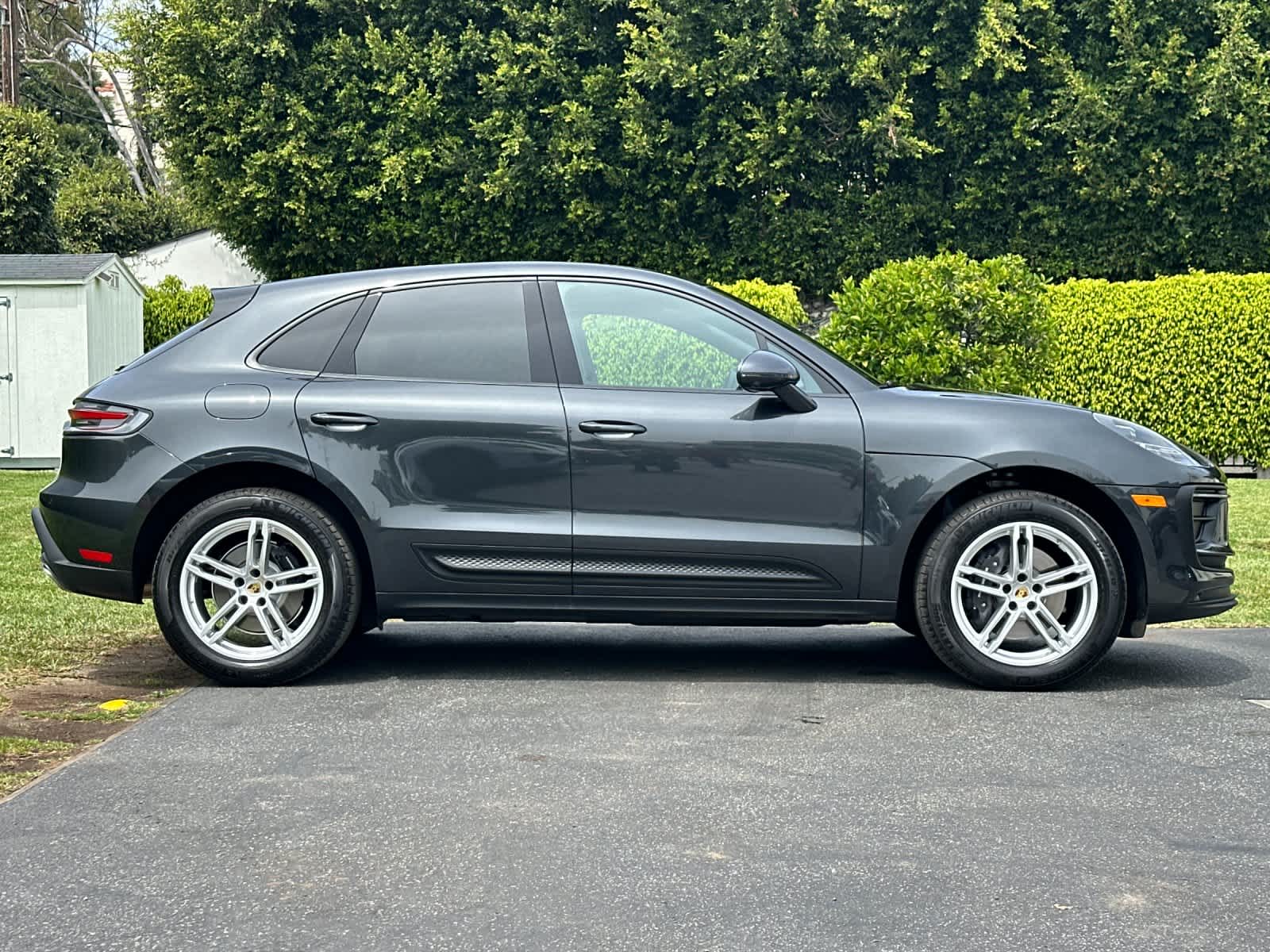 Thumbnail: 2025 Porsche Macan - 8