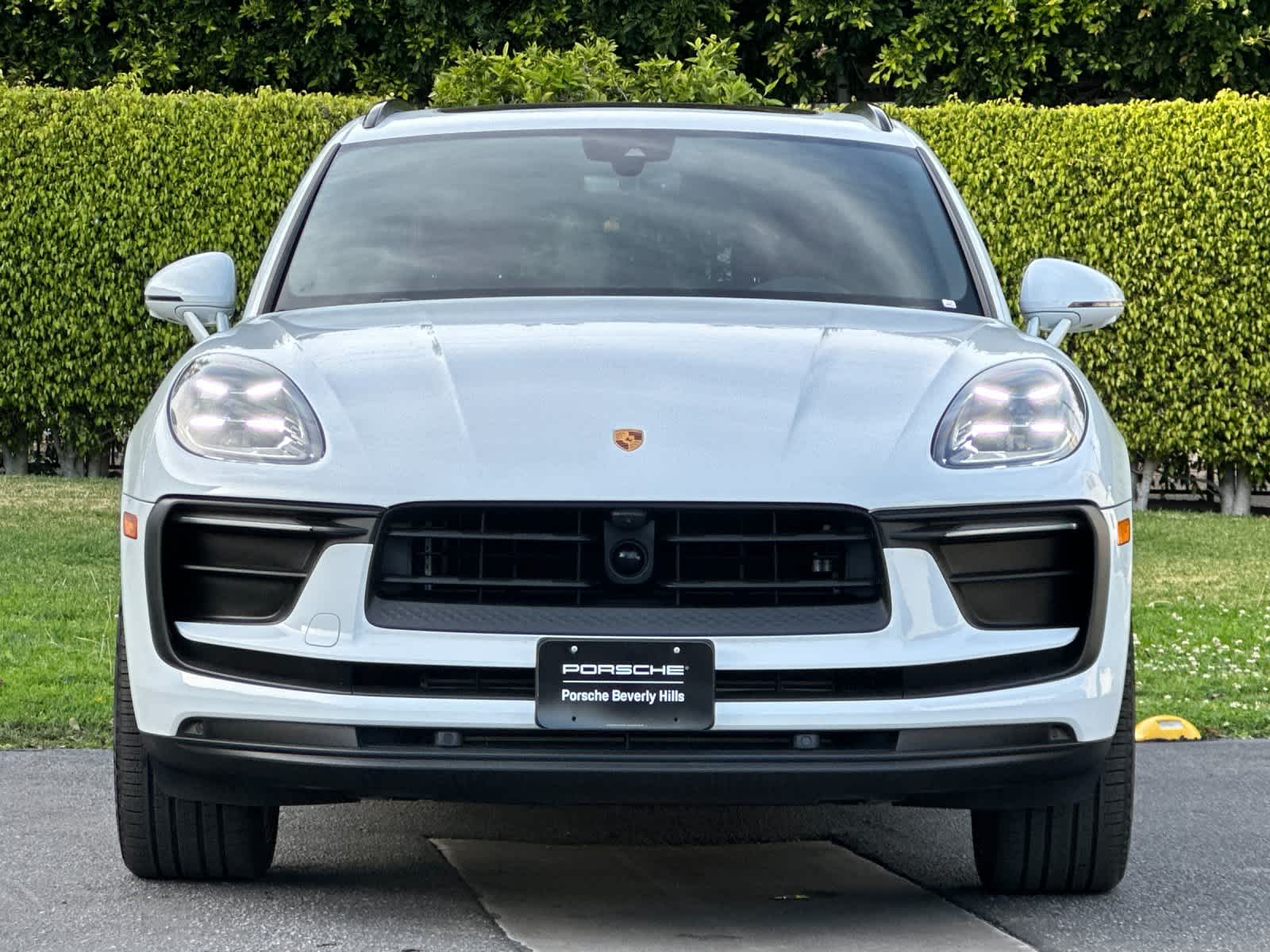 Thumbnail: 2025 Porsche Macan - 11