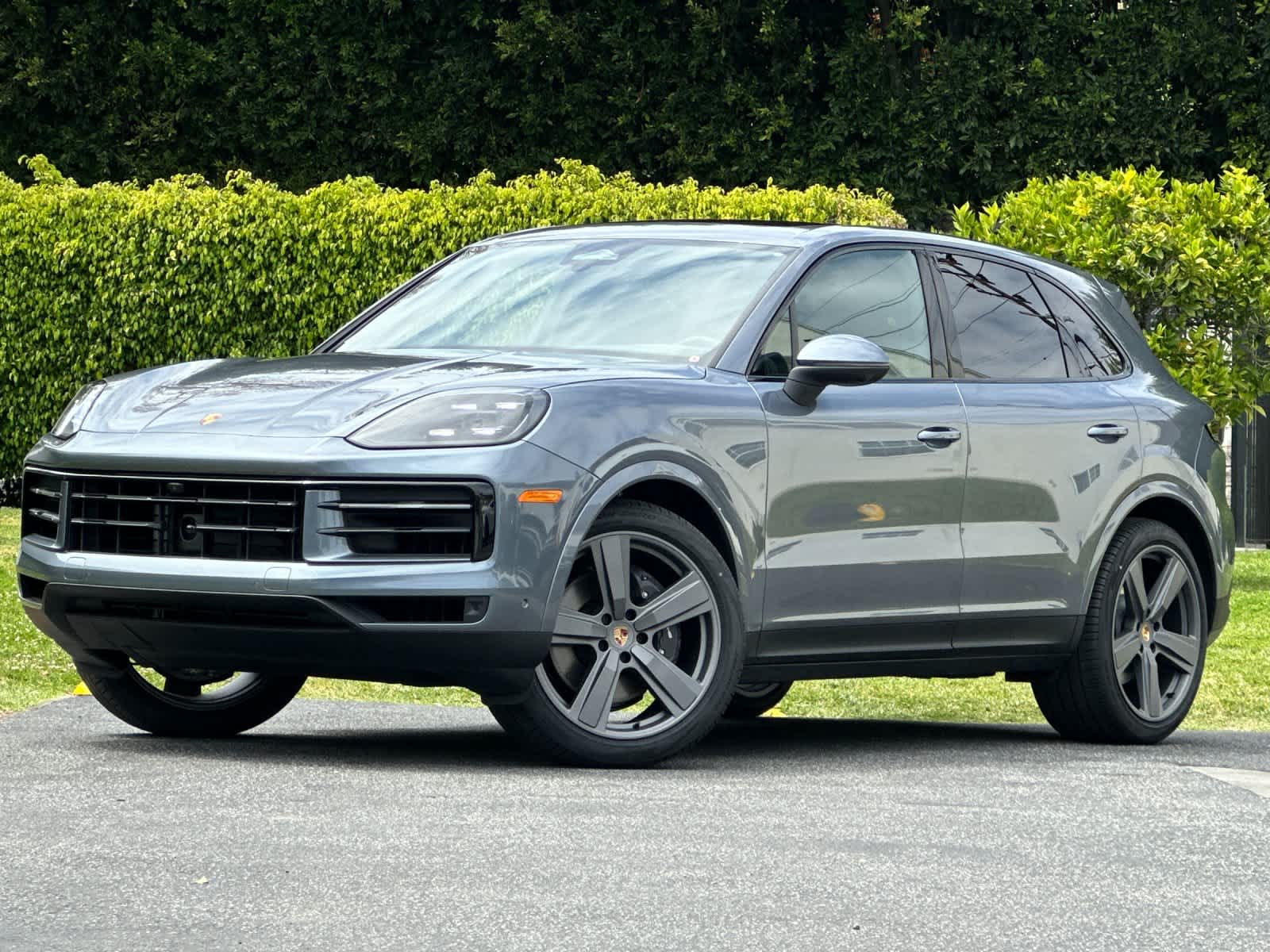 Thumbnail: 2026 Porsche Cayenne - 1